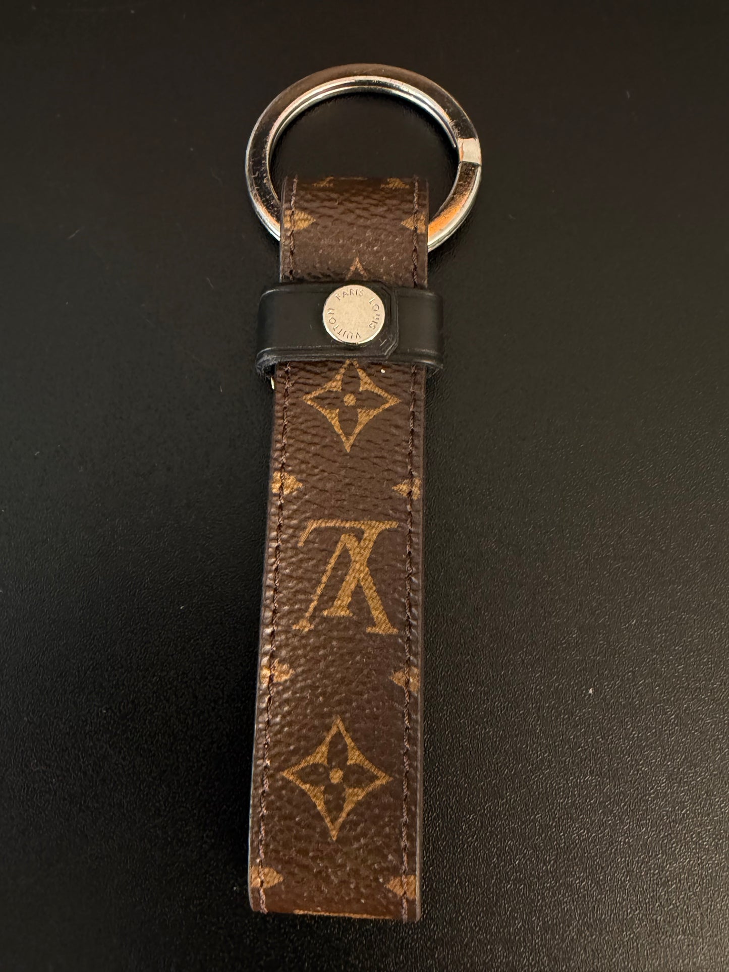Pre-Owned Louis Vuitton Monogram Canvas Key Chain