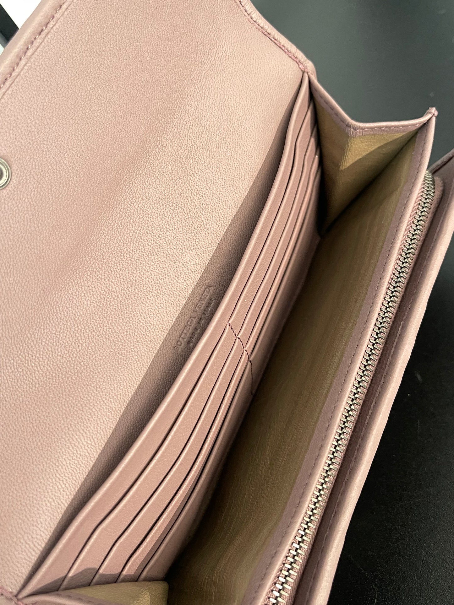 Pre Owned Bottega Veneta leather wallet