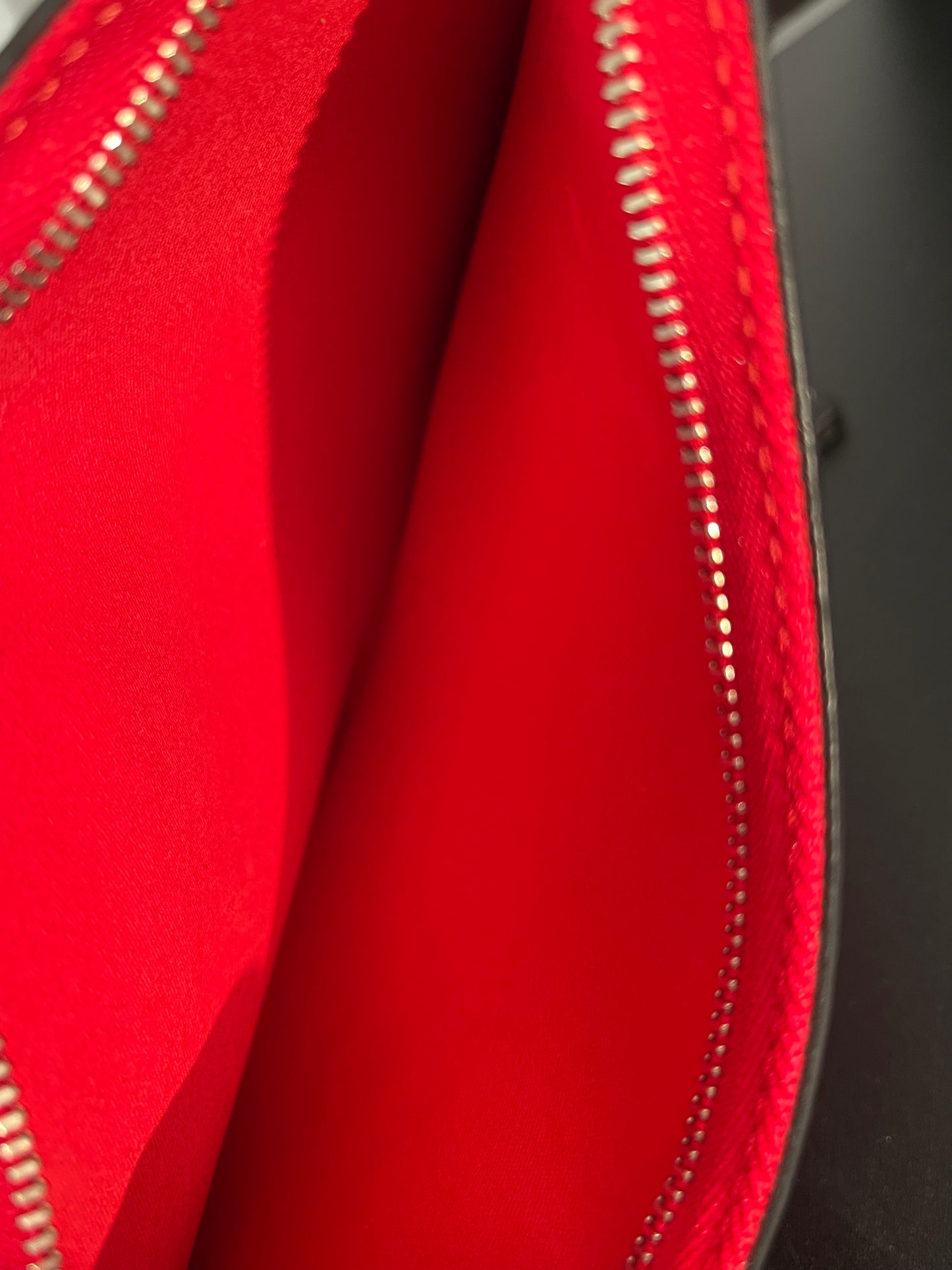 Pre-Owned Christian Louboutin Red West Cabata Tote Handbag GM