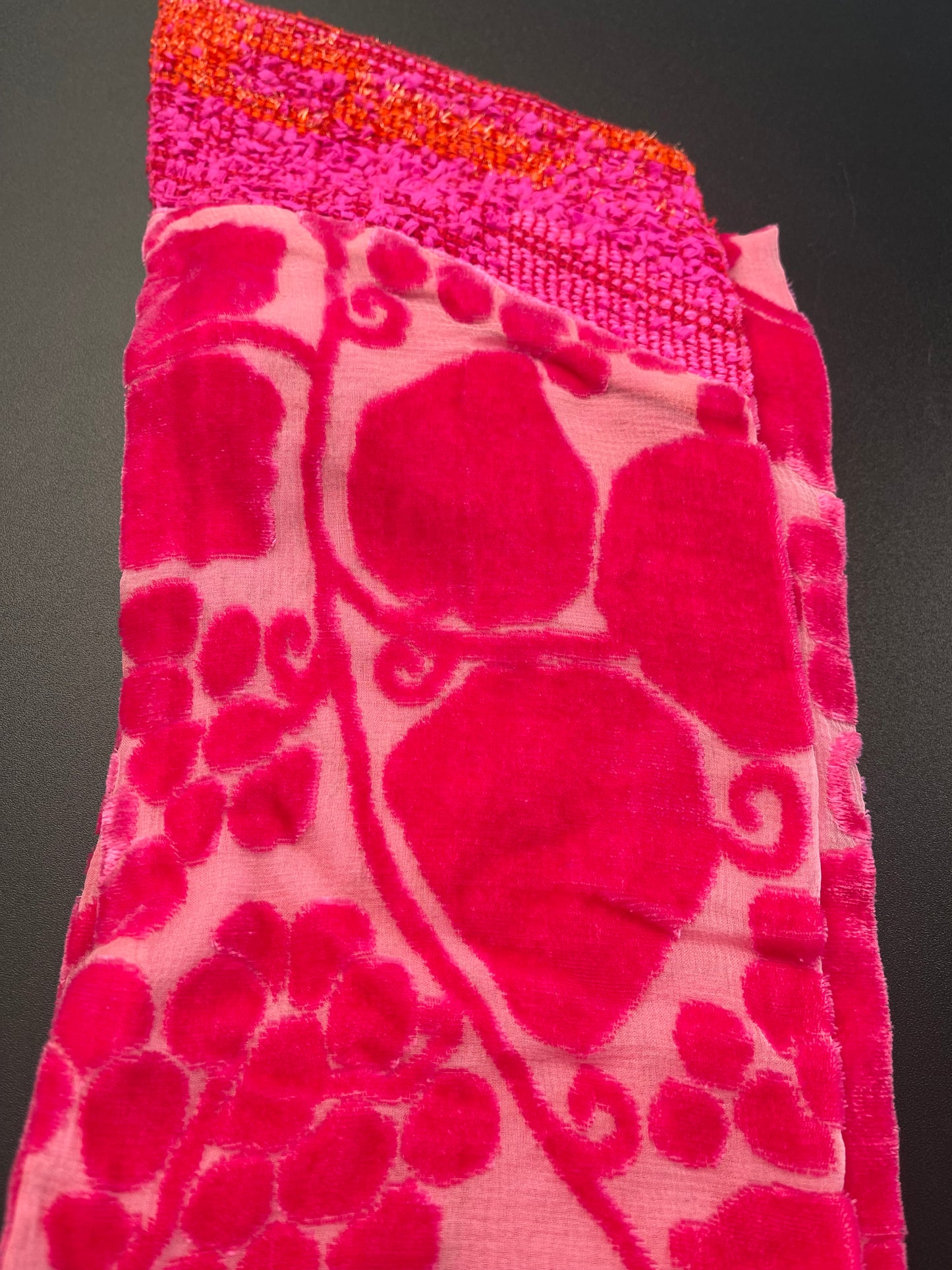Pre-Owned Chanel Pink Tweed Scarf