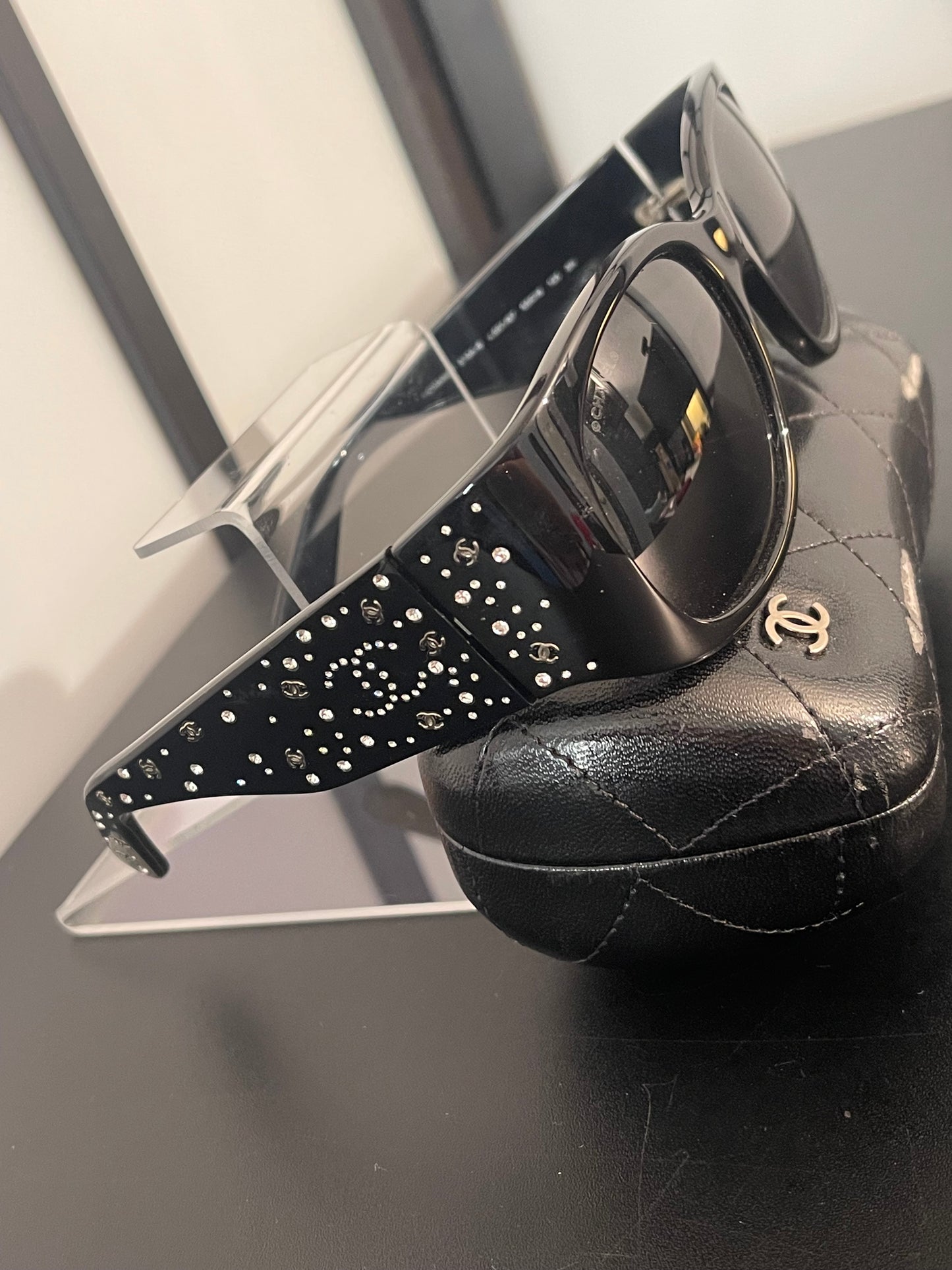 Pre-Owned Black Chanel Acetate Sunglasses