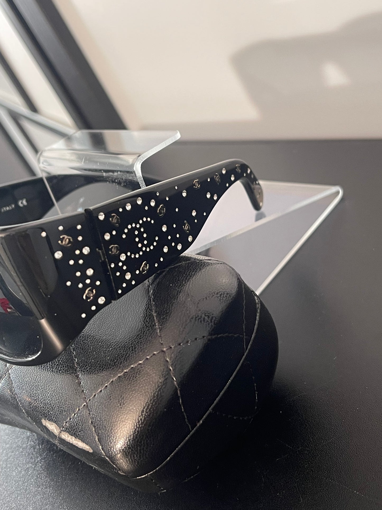 Pre-Owned Black Chanel Acetate Sunglasses