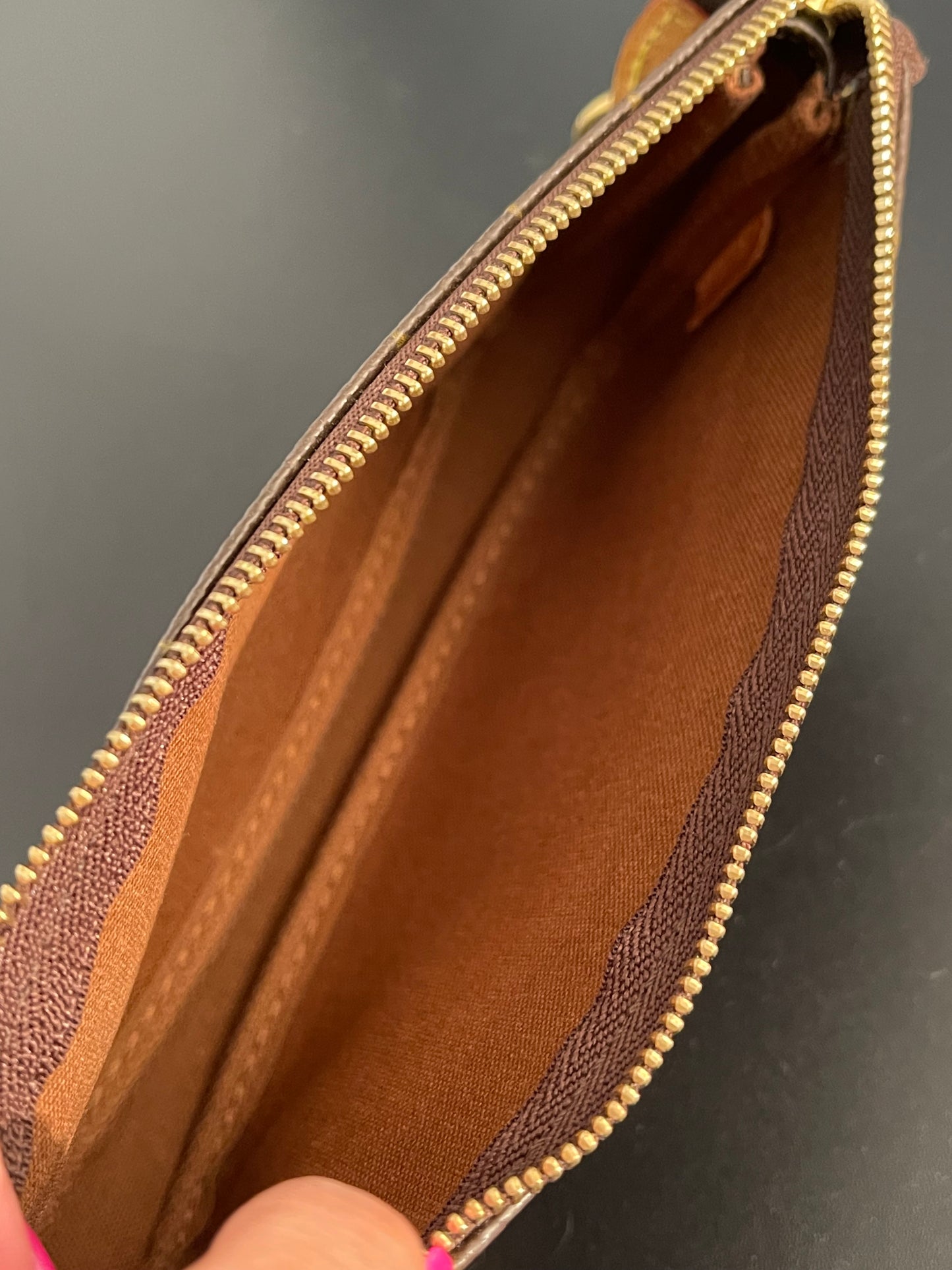 Pre-Owned Louis Vuitton Brown Monogram Canvas Pouchette