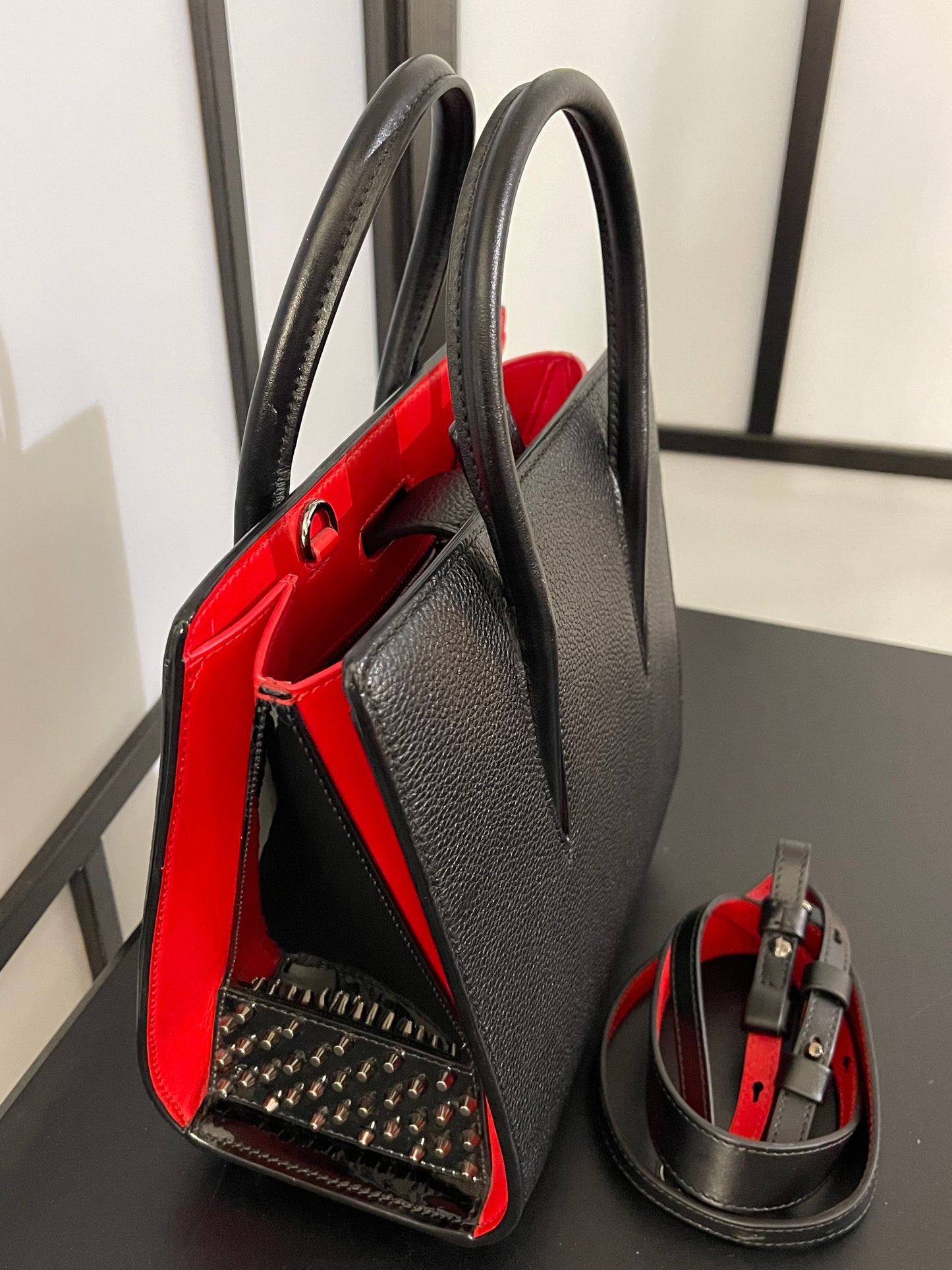 Pre-Owned  Christian Louboutin Paloma Top Handle Bag