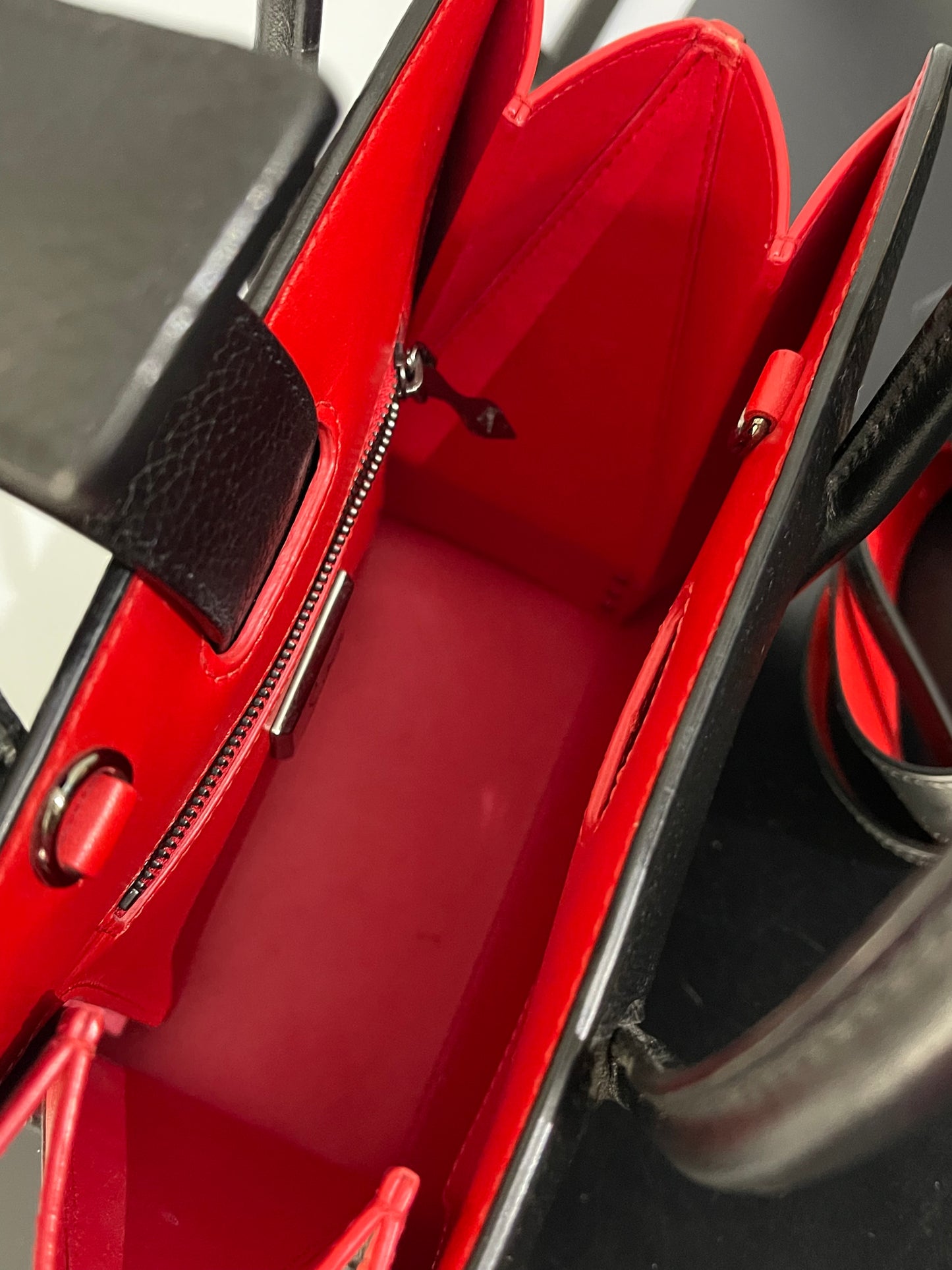 Pre-Owned  Christian Louboutin Paloma Top Handle Bag