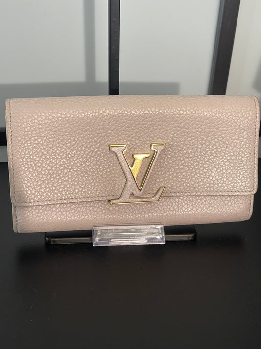 Louis Vuitton Pre-Owned Taurillon Capucine Leather Long Wallet