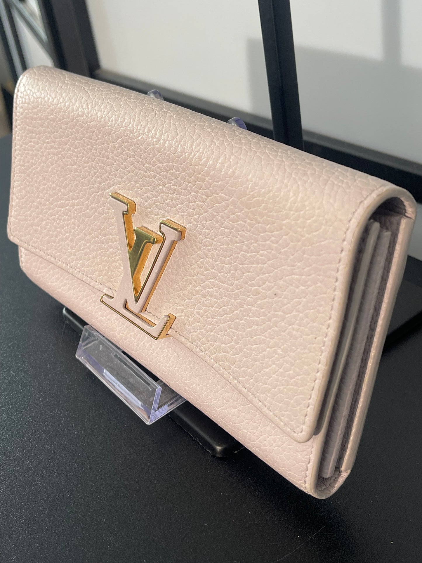 Louis Vuitton Pre-Owned Taurillon Capucine Leather Long Wallet