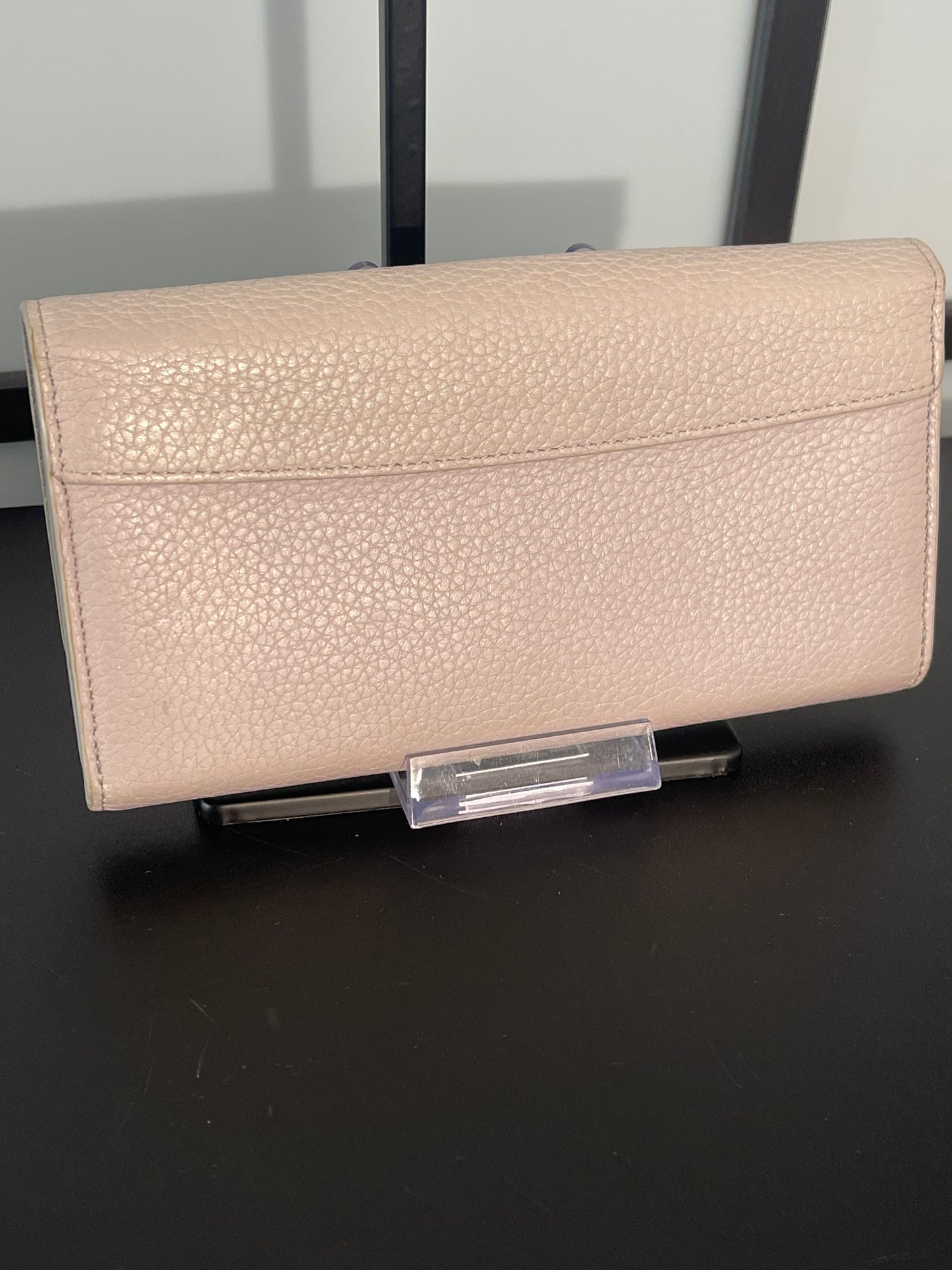 Louis Vuitton Pre-Owned Taurillon Capucine Leather Long Wallet