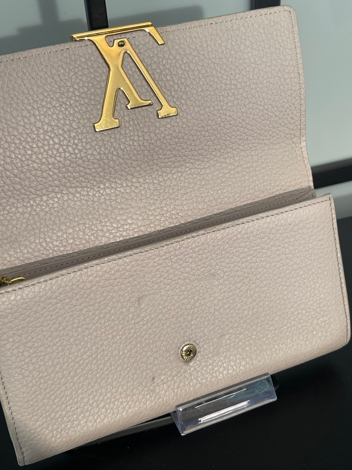 Louis Vuitton Pre-Owned Taurillon Capucine Leather Long Wallet