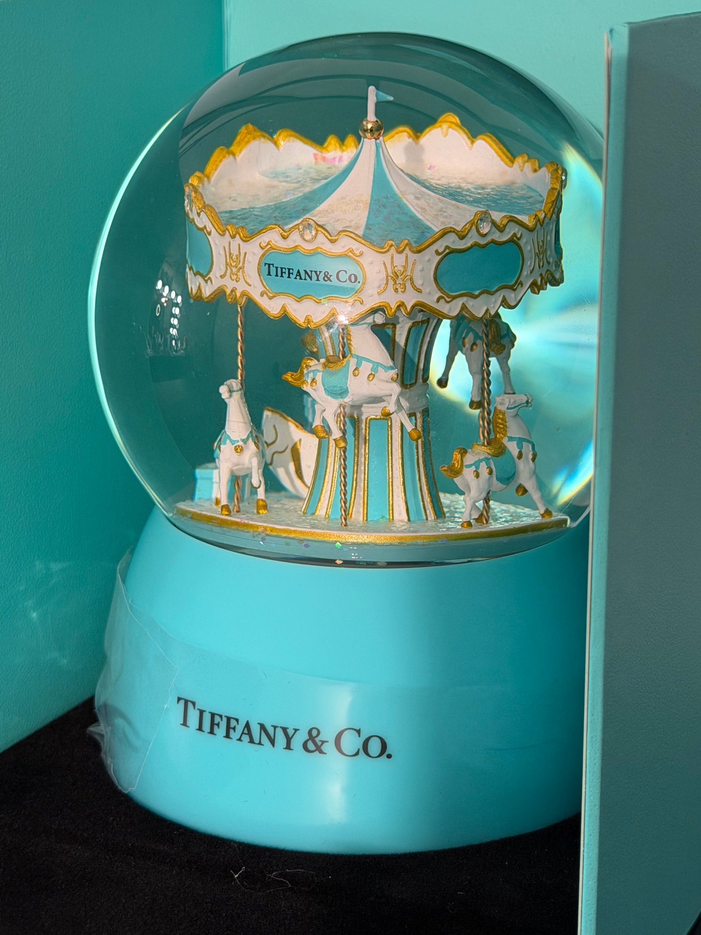Tiffany & Co Carousel Musical Snow Globe Brand New In Box Christmas Gift
