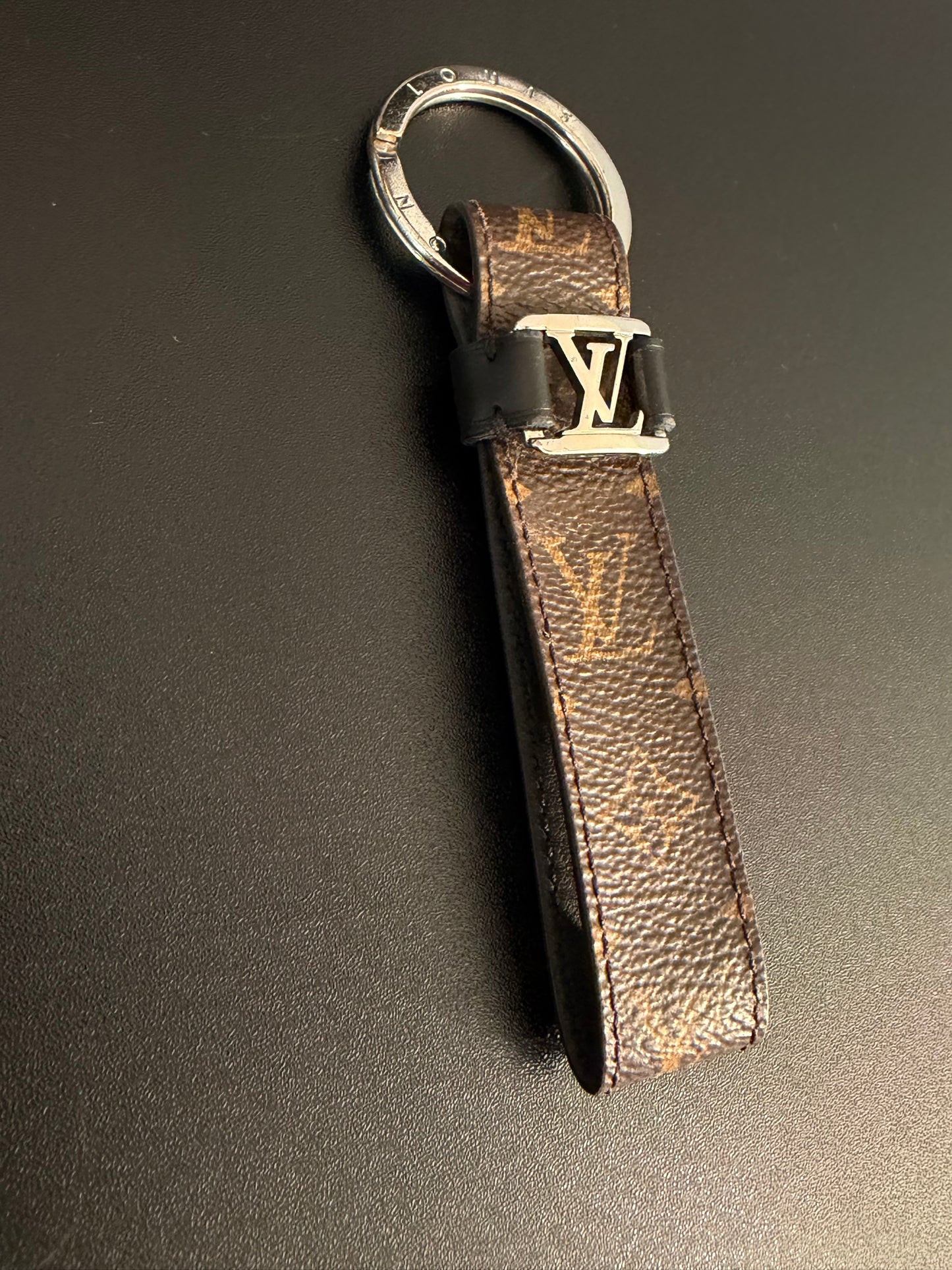 Pre-Owned Louis Vuitton Monogram Canvas Key Chain
