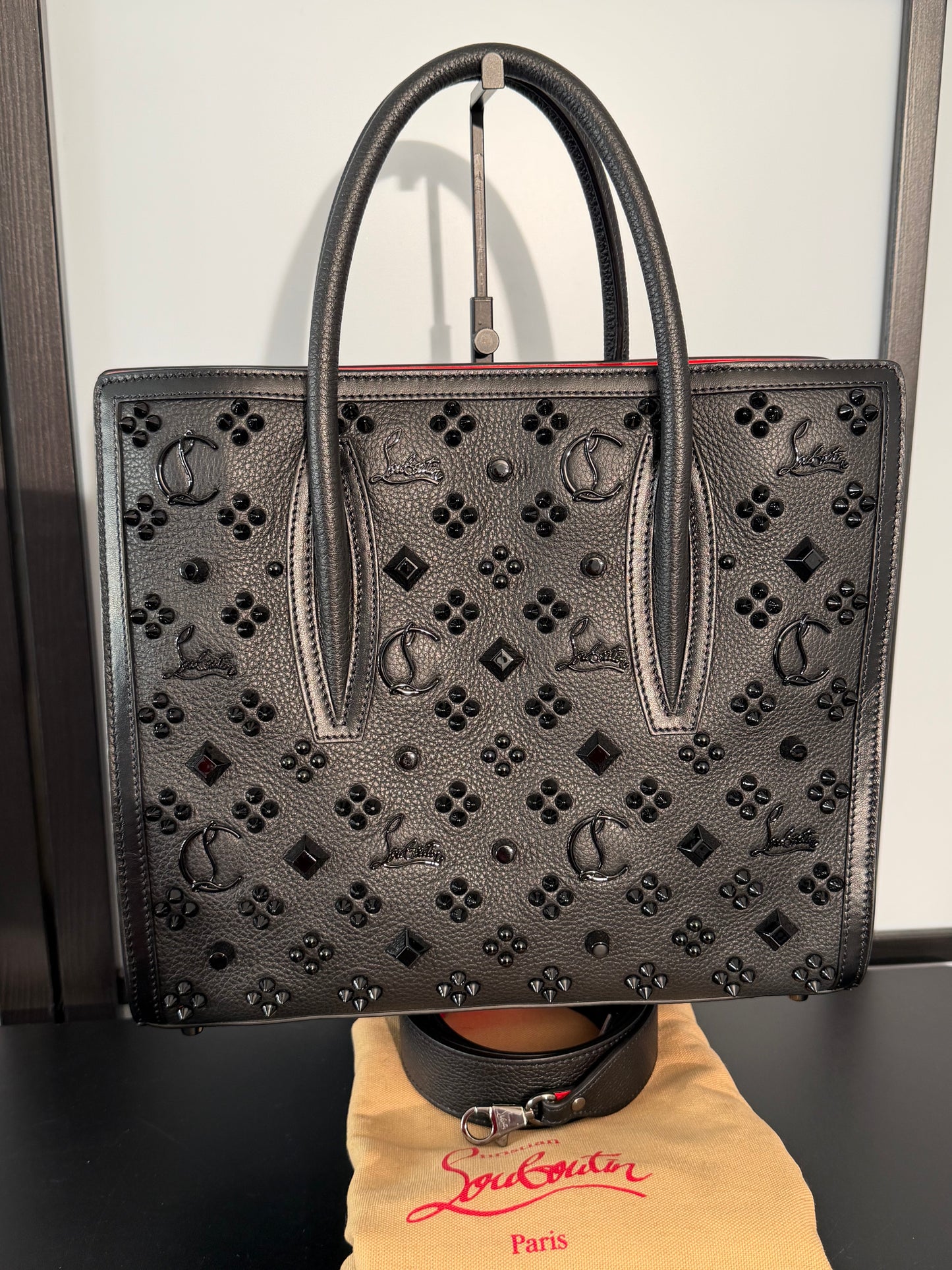 Christian Louboutin Black Leather Paloma Medium Size Pre-Owned Top Handle Bag