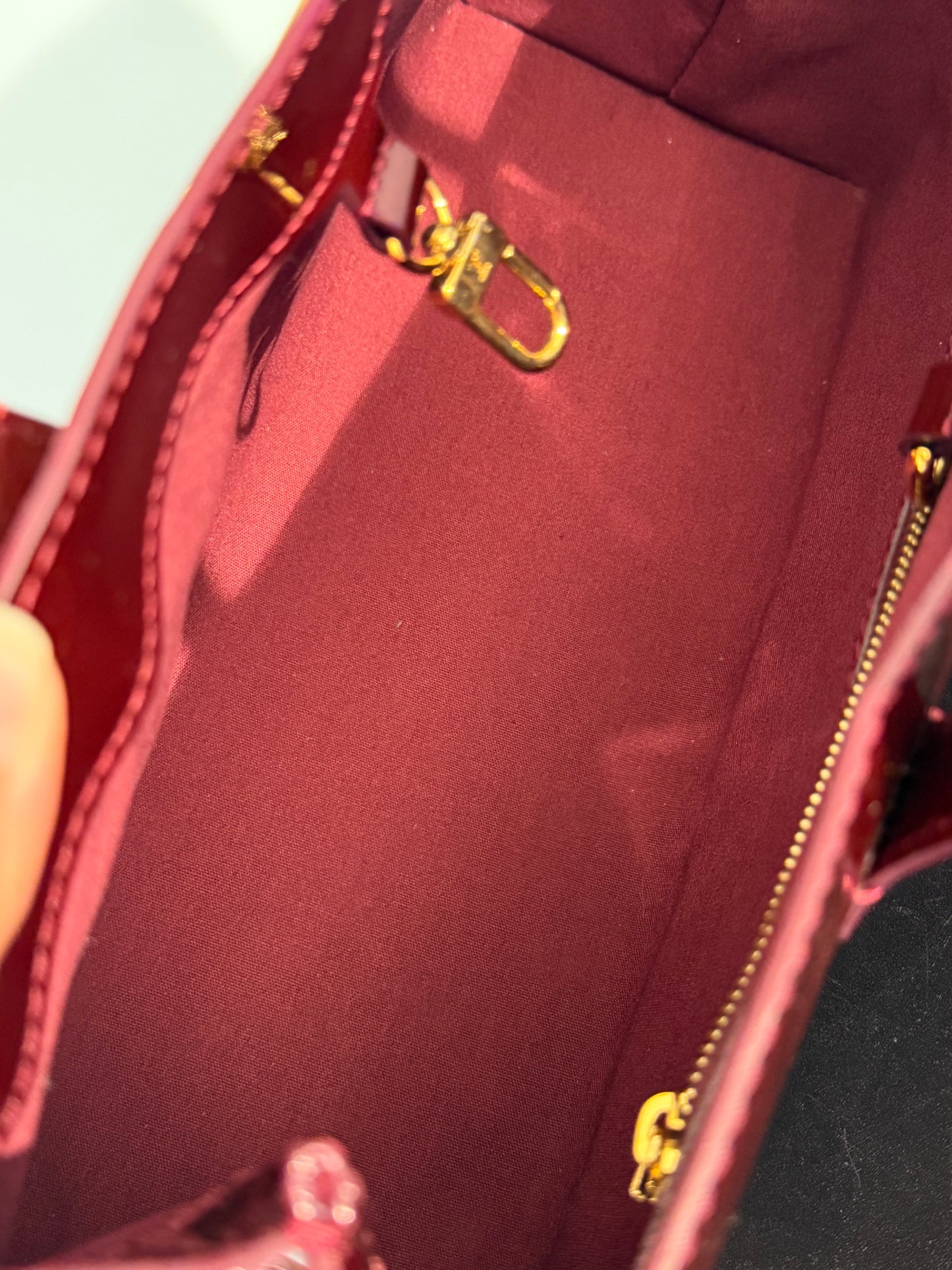 Louis Vuitton Pre-Owned Amarante Wilshire Vernis Handbag