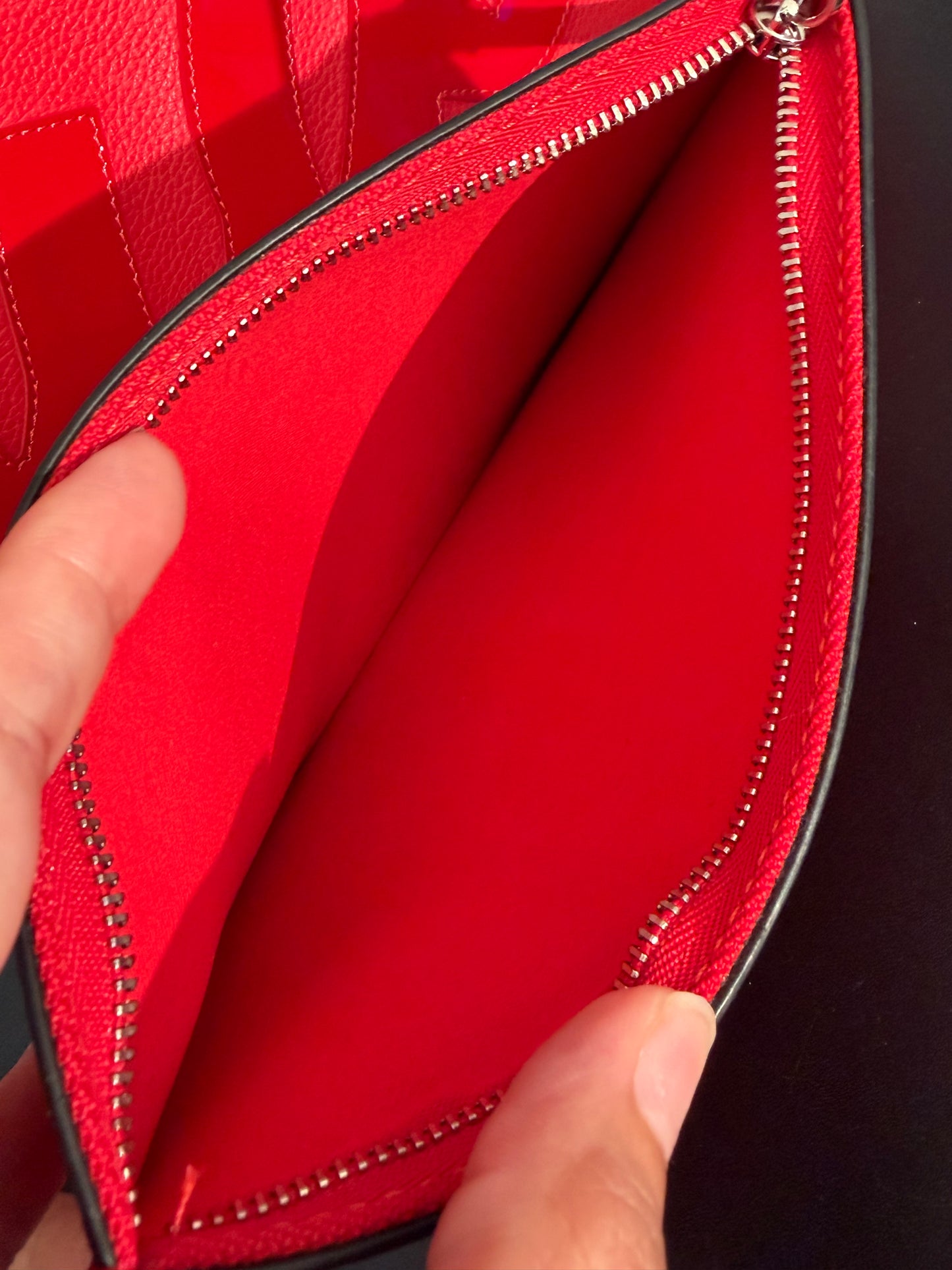 Christian Louboutin Pre-Owned Red Leather Logo Cabata MM Tote Bag