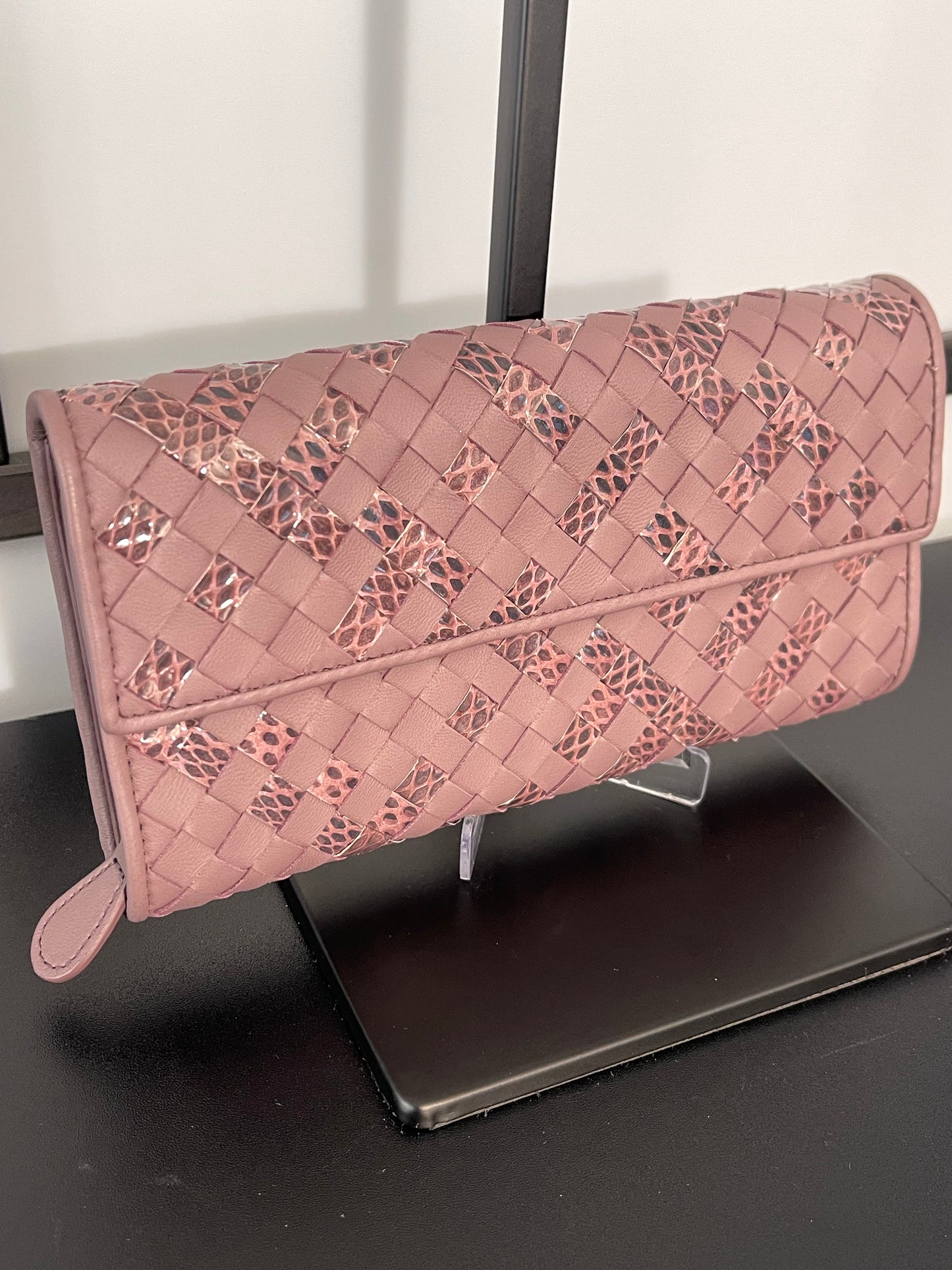 Pre Owned Bottega Veneta leather wallet