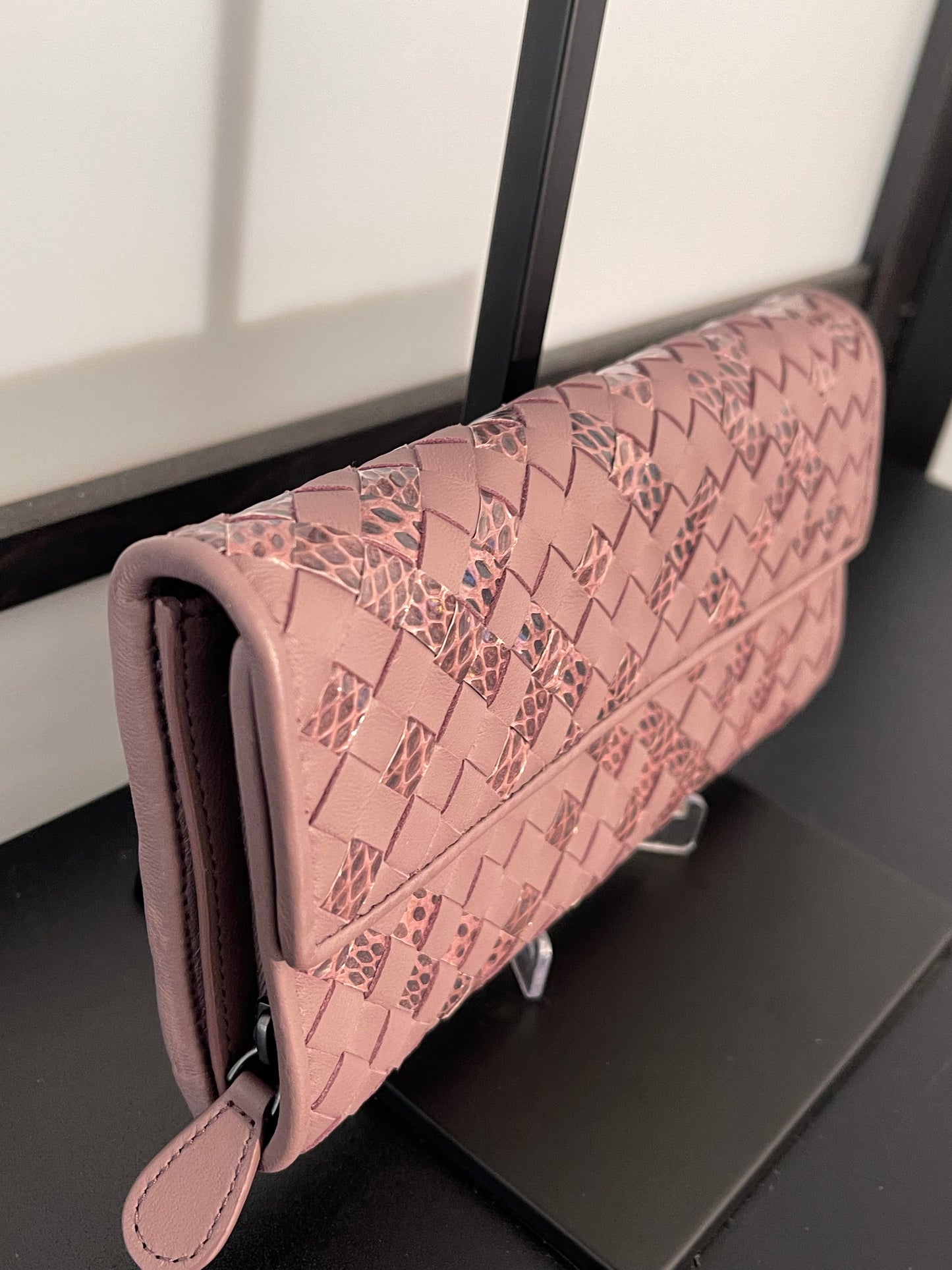 Pre Owned Bottega Veneta leather wallet