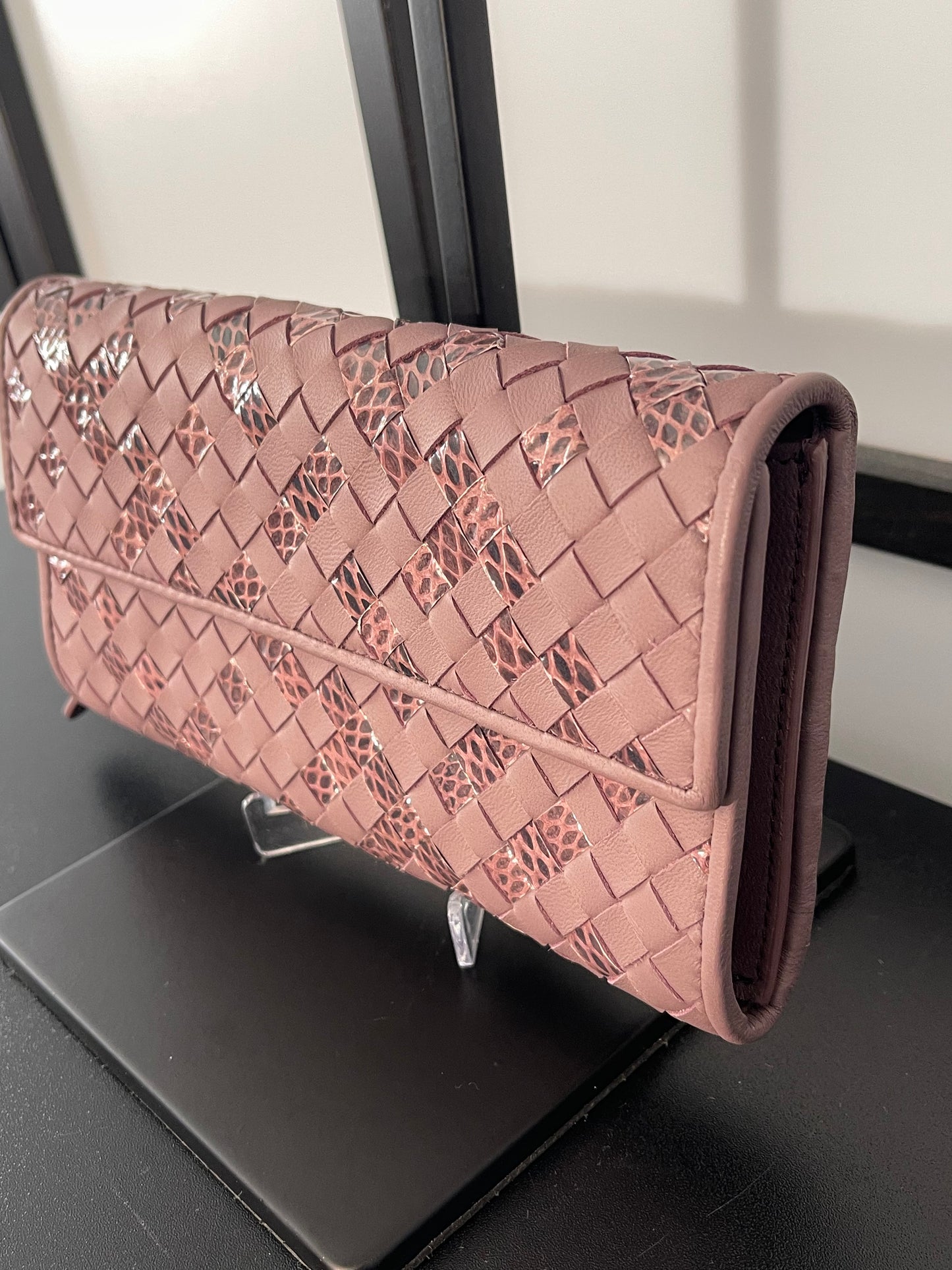 Pre Owned Bottega Veneta leather wallet