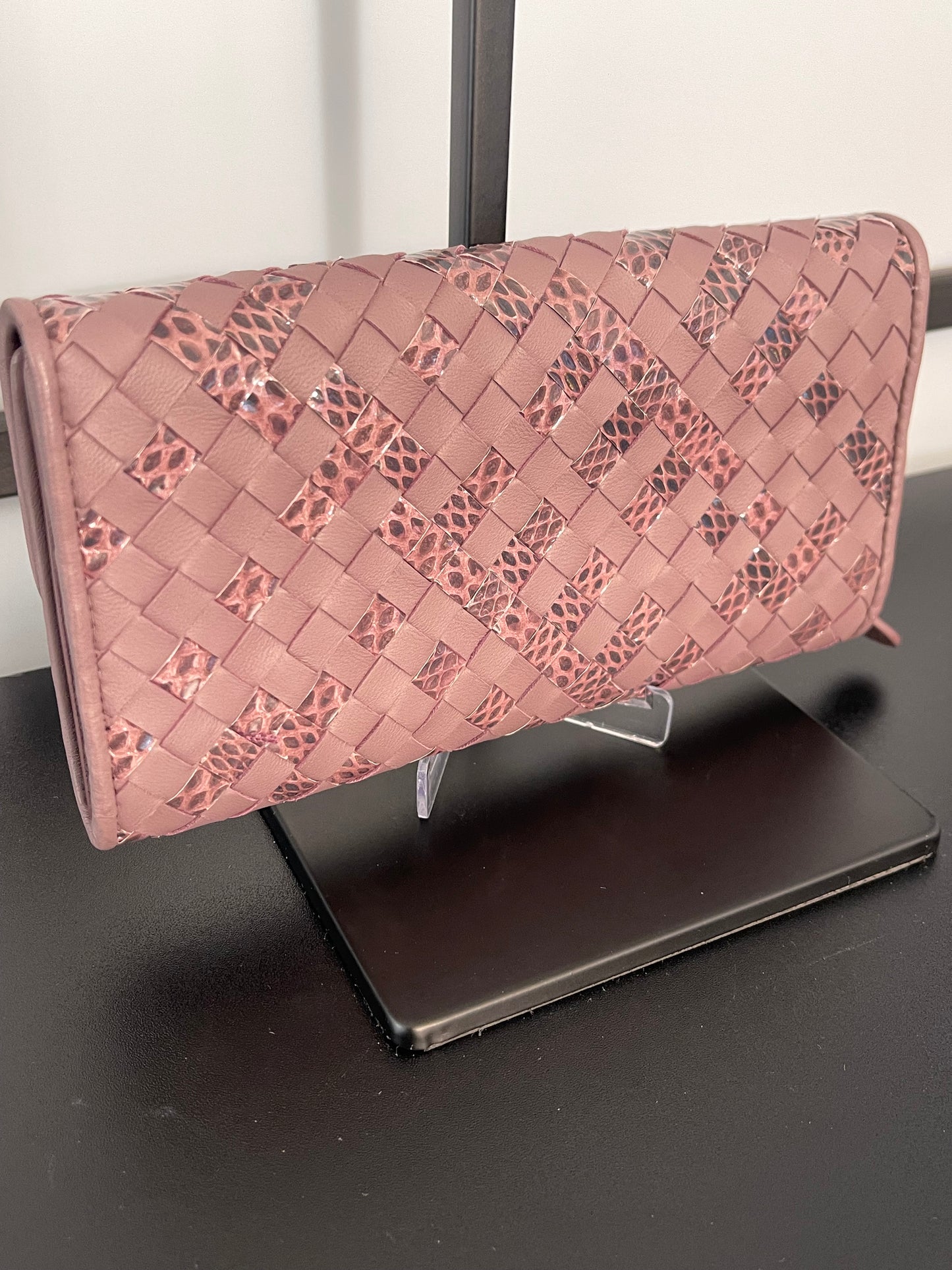 Pre Owned Bottega Veneta leather wallet