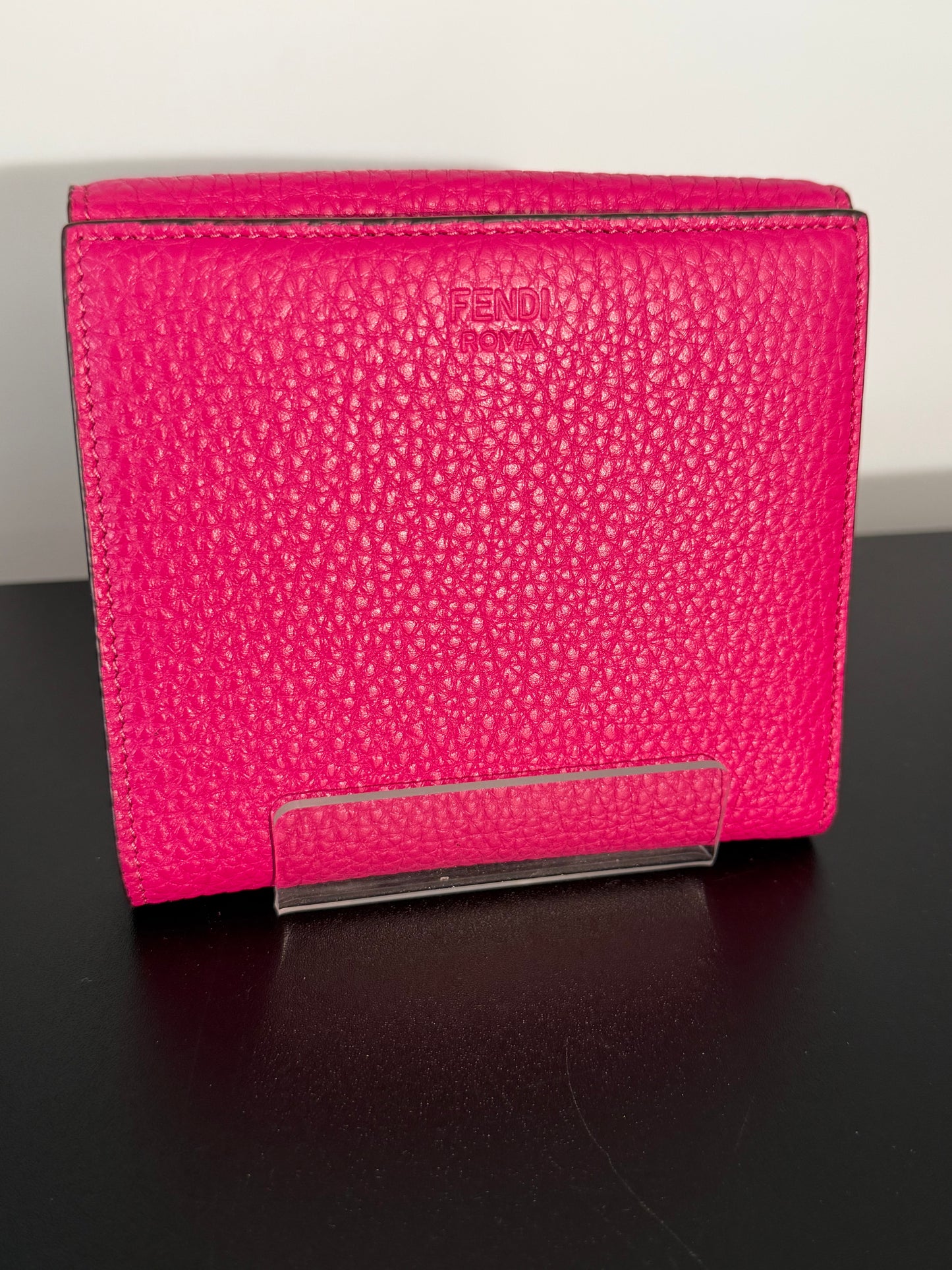 Fendi Pre-Owned Pink Selleria Peekaboo Compact Leather Wallet