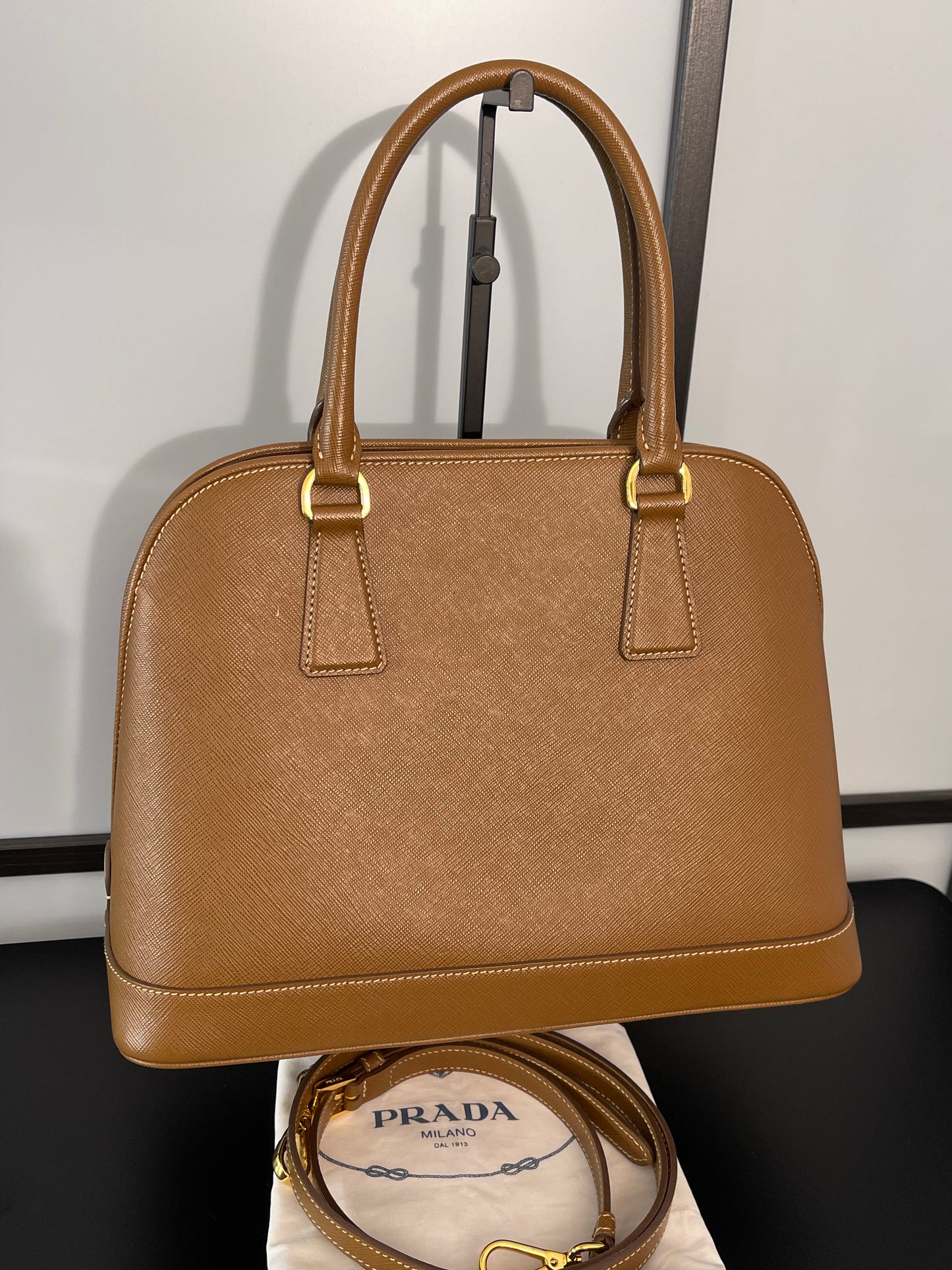 Pre-Owned Prada Promenade Brown Leather Saffiano Handbag