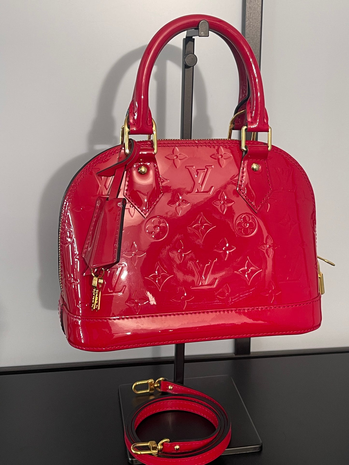 Pre Owned Louis Vuitton Red Vernis Alma BB Handbag