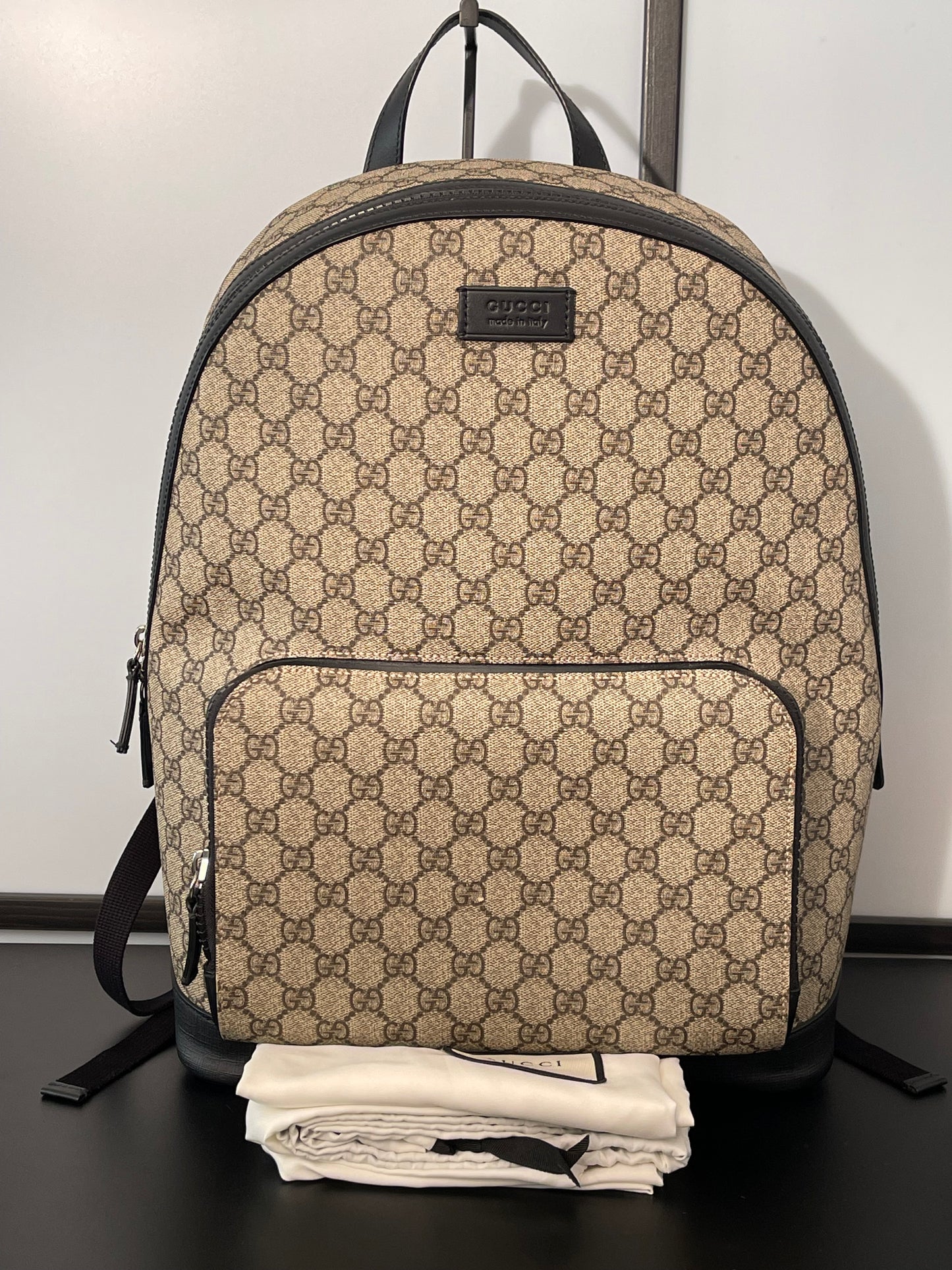 Pre-Owned Gucci GG Supreme Black and Brown Coated Canvas Backpack