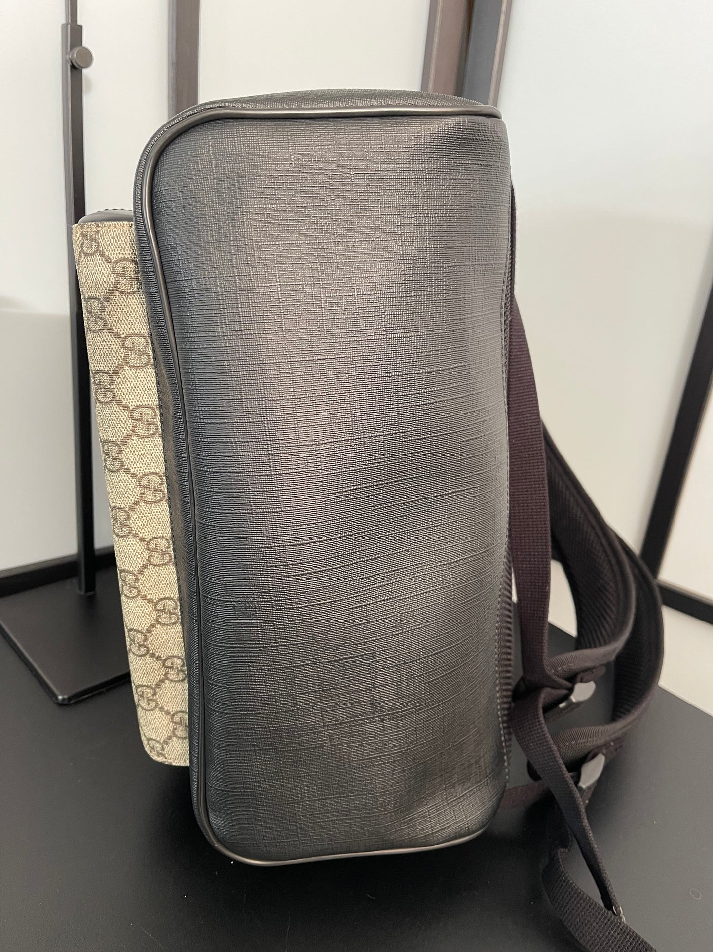 Pre-Owned Gucci GG Supreme Black and Brown Coated Canvas Backpack