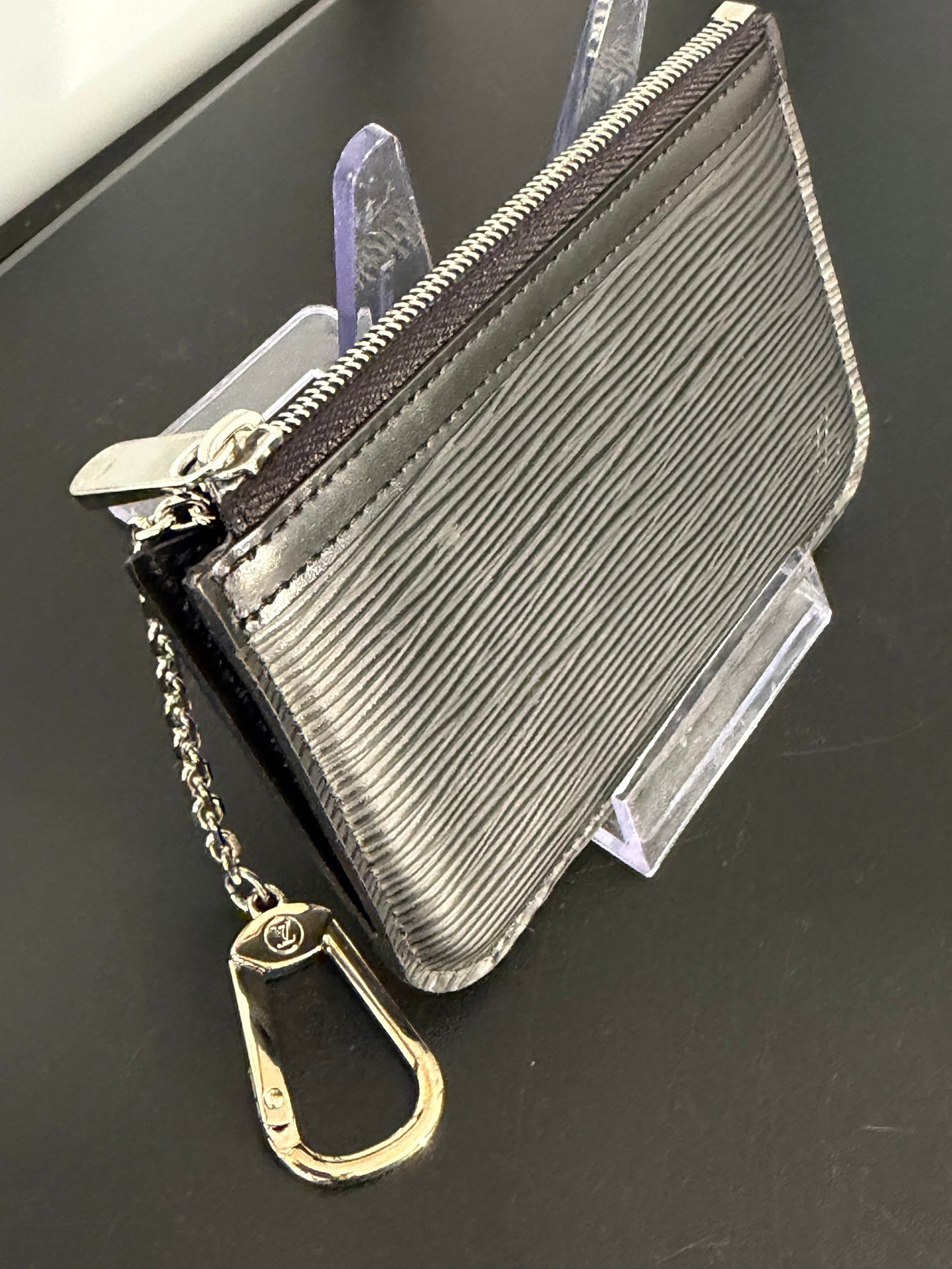 Louis Vuitton Pre-Owned Black Epi Leather Pouchette