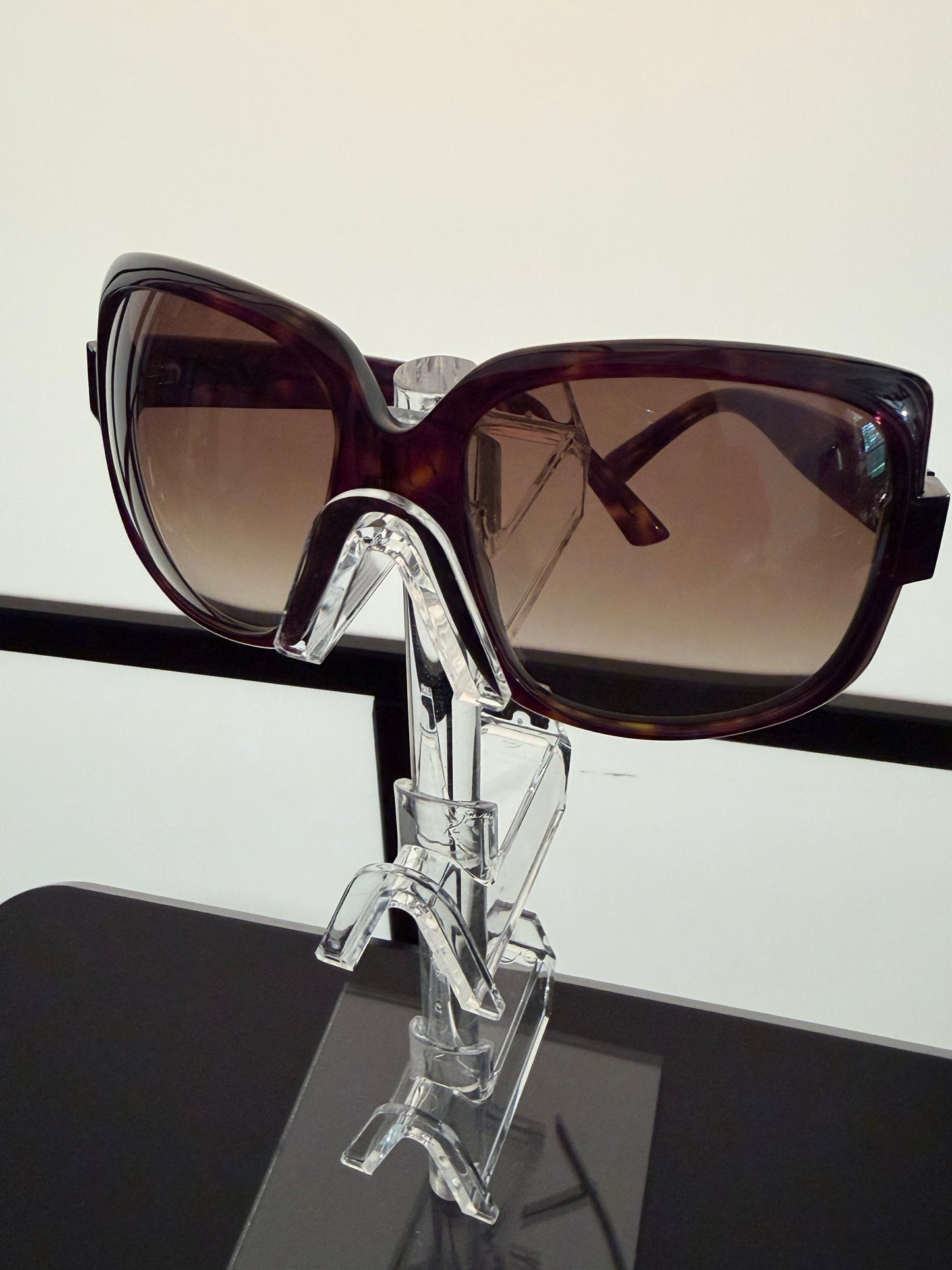 Pre-Owned Christian Dior Tortoise Brown Gradient Sunglasses