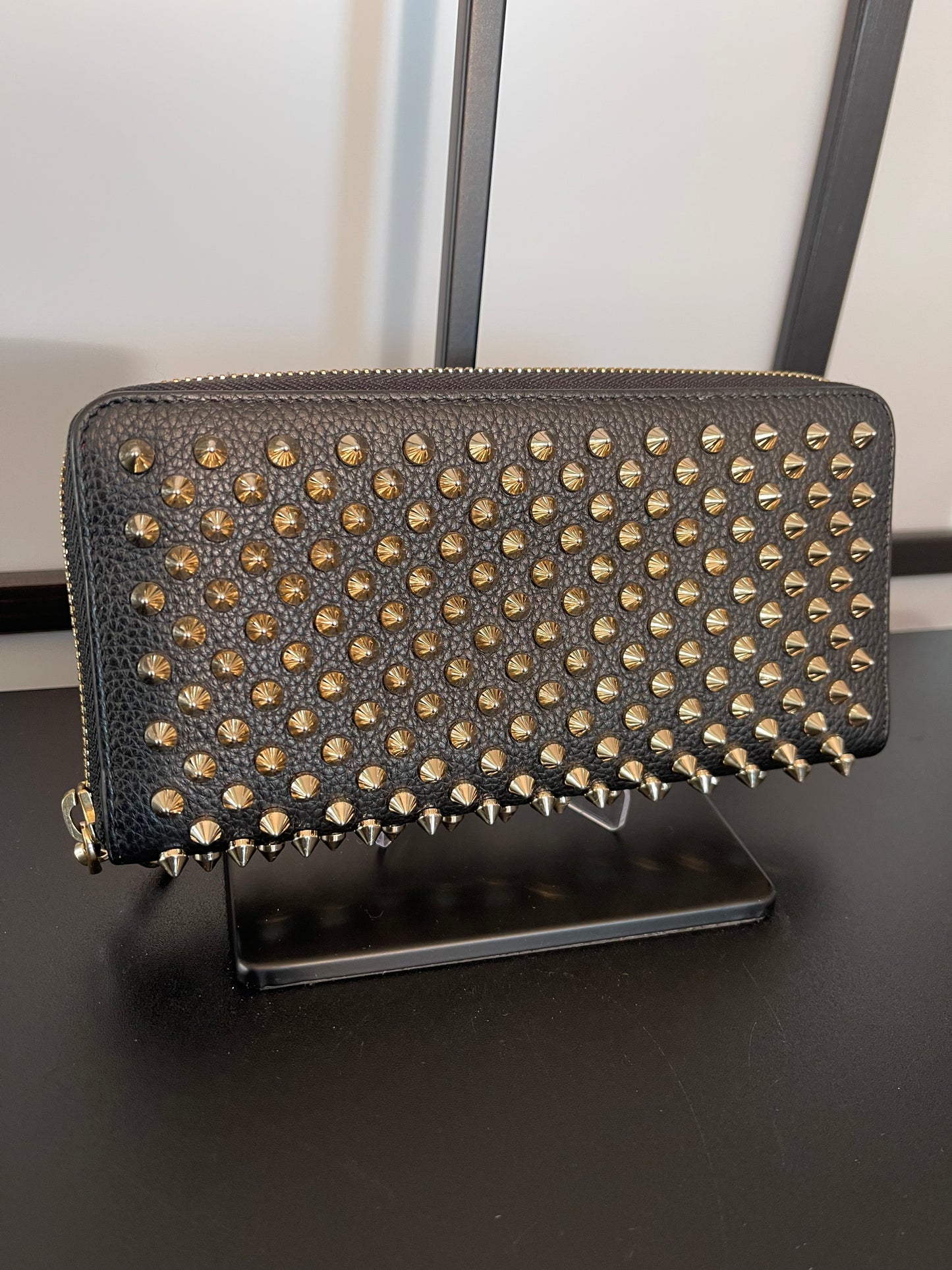 Pre-Owned Christian Louboutin Black Pantotone Studded Zippy Wallet