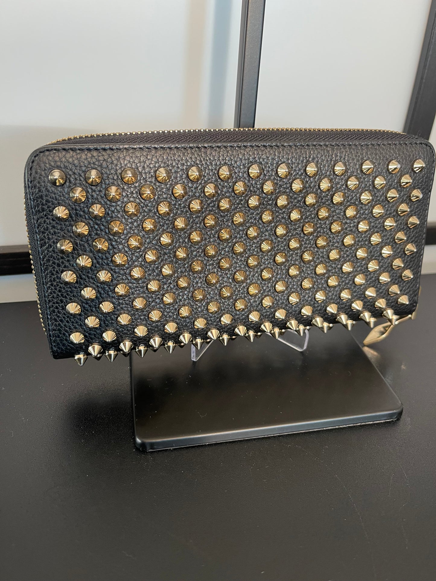 Pre-Owned Christian Louboutin Black Pantotone Studded Zippy Wallet