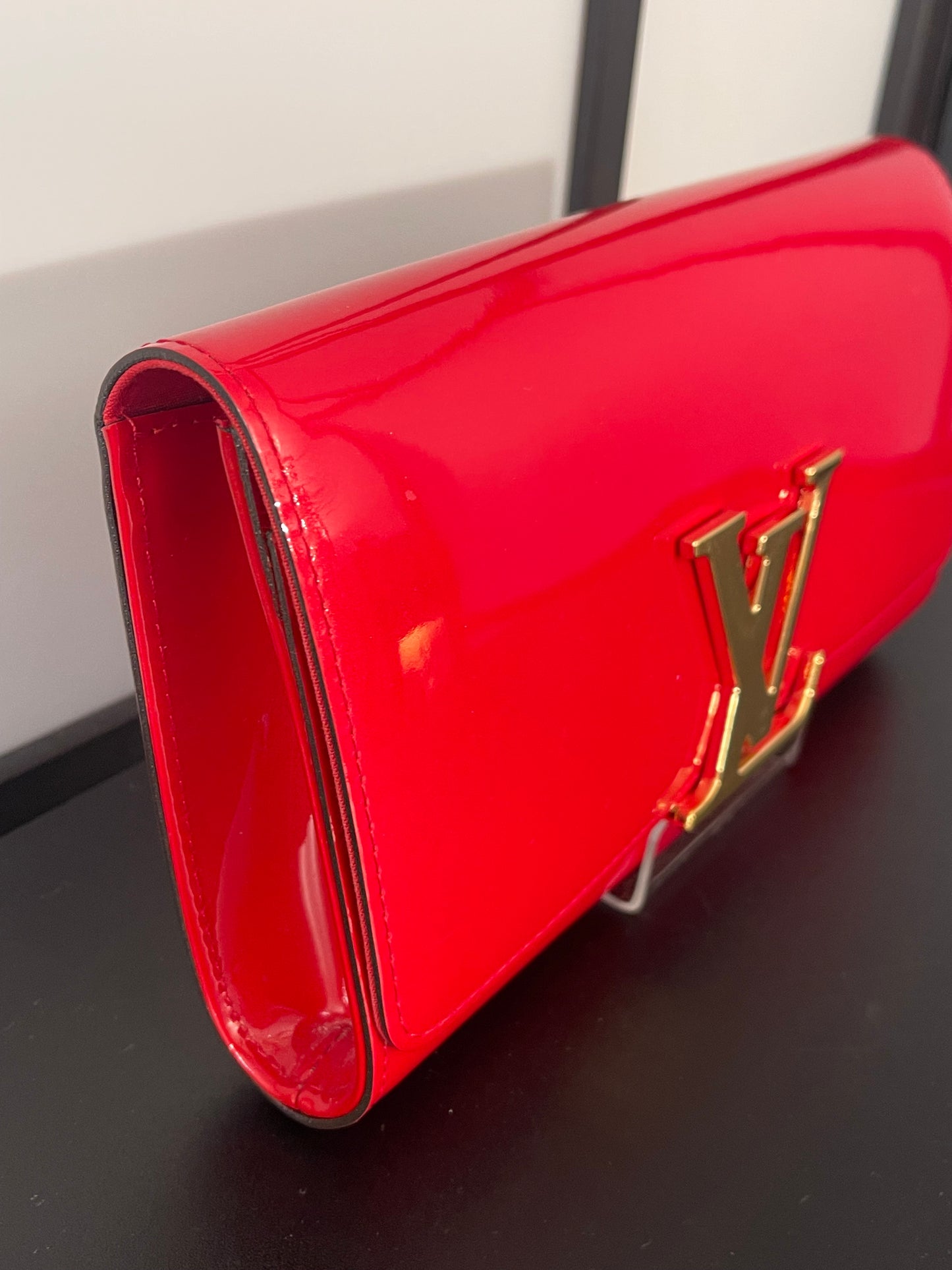 Pre-Owned Louis Vuitton Red Venis Louis Leather Evening Clutch