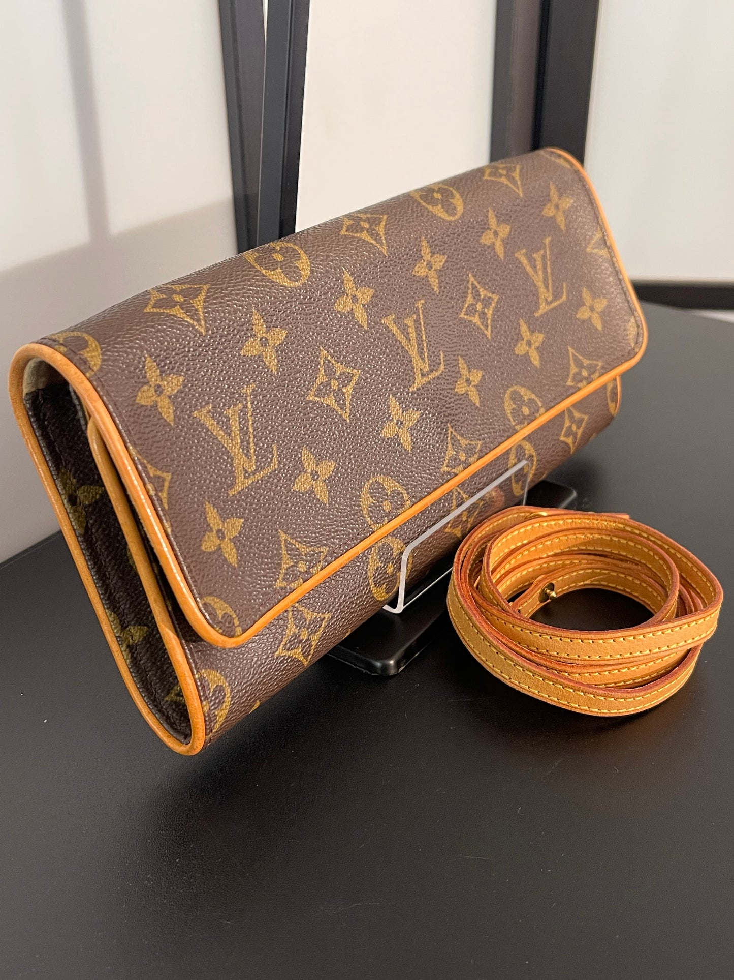 Pre-Owned Louis Vuitton Brown Monogram Canvas Pochette Twin GM Shoulder Bag