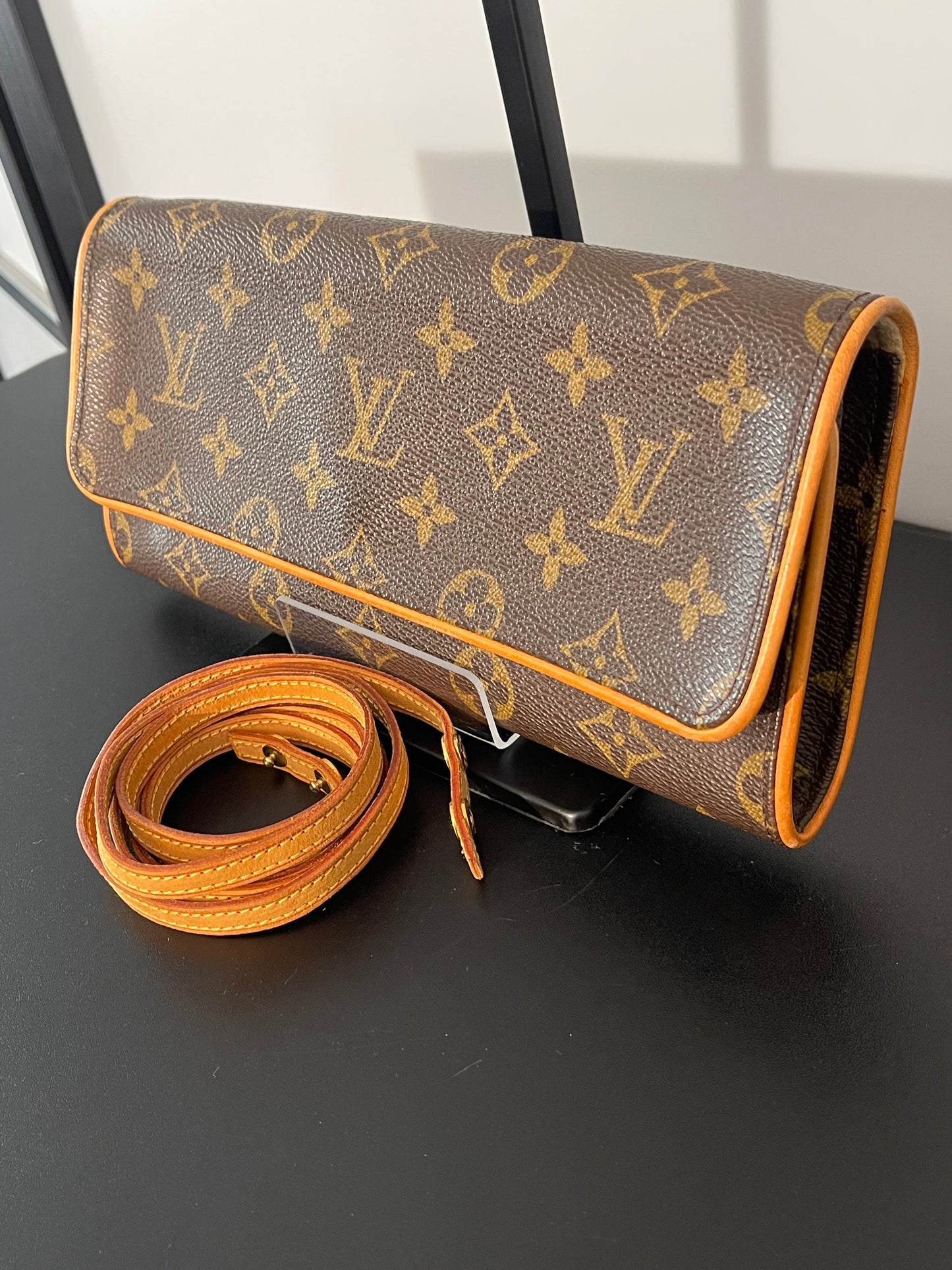 Pre-Owned Louis Vuitton Brown Monogram Canvas Pochette Twin GM Shoulder Bag