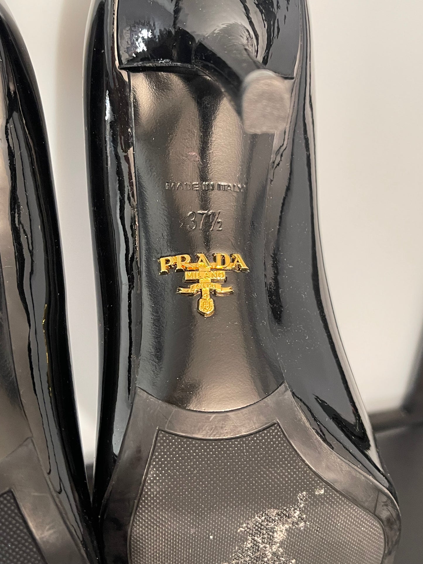 Pre-Owned Prada Pumps Heel Ribbon Black Patent Leather Size 37 1/2