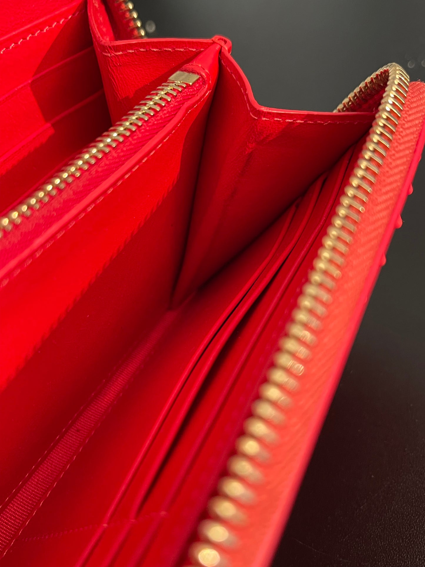 Pre-Owned Christian Louboutin Panettone Spiked Patent Leather Zipper Wallet