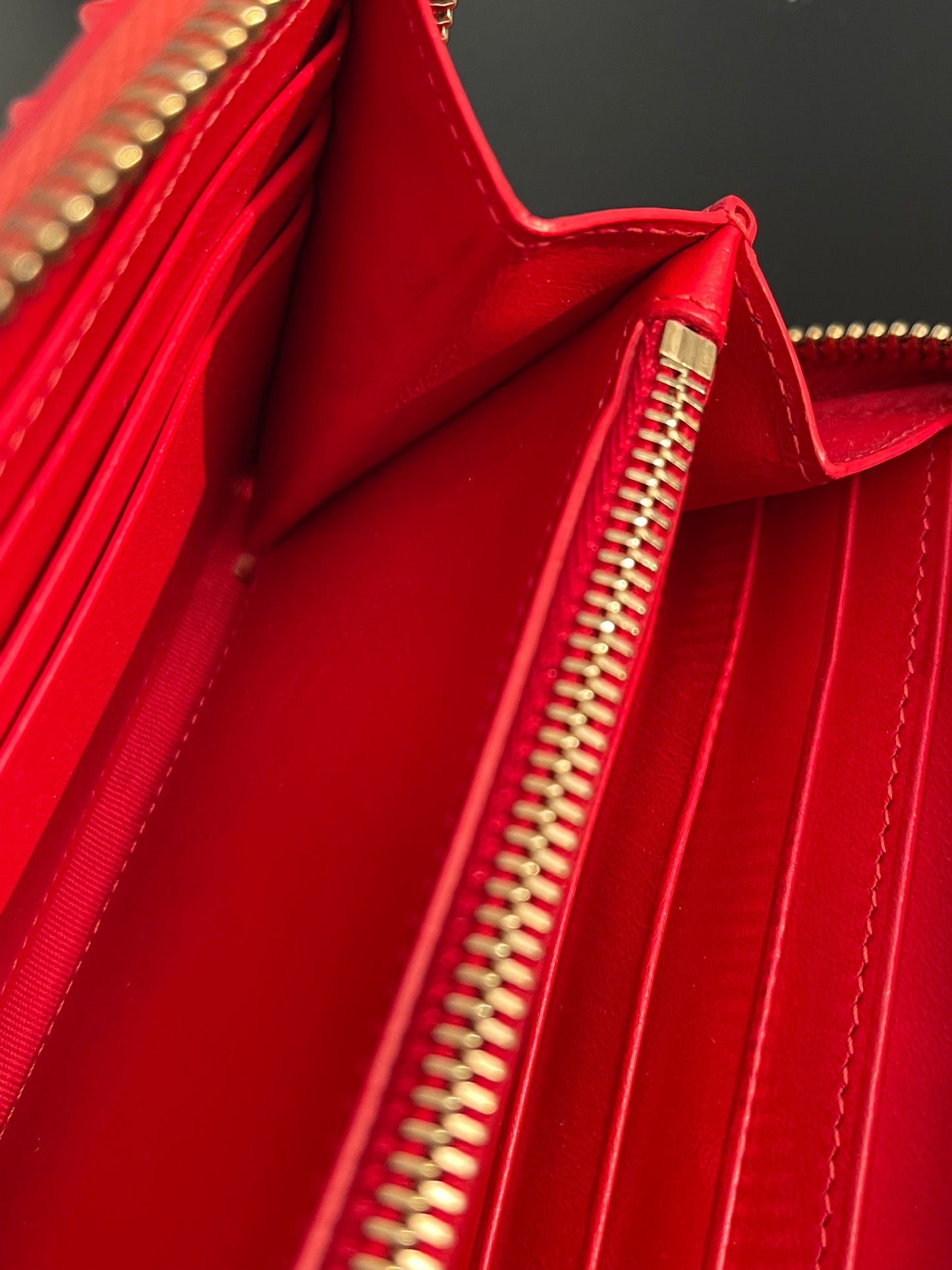 Pre-Owned Christian Louboutin Panettone Spiked Patent Leather Zipper Wallet