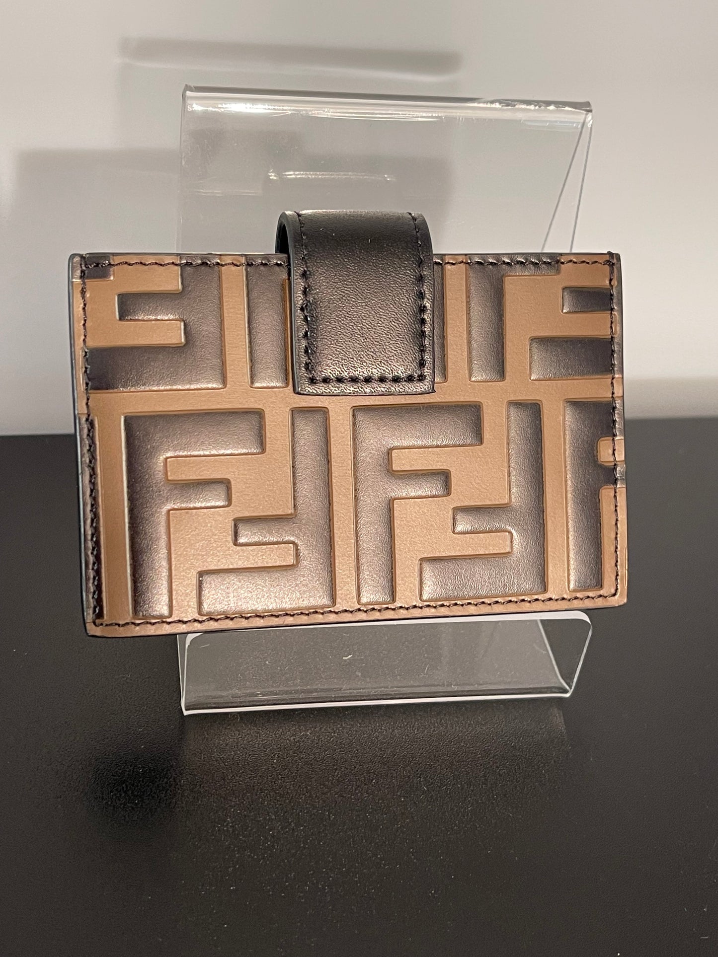 Pre-Owned Fendi Brown Vitello Cruise Accordion Card Holder