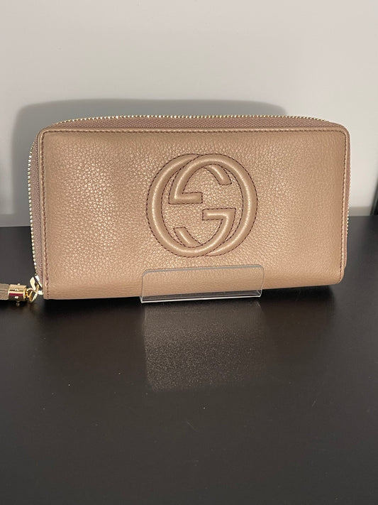 Pre-Owned Gucci Brown Monogram GG Canvas Zippy Wallet.