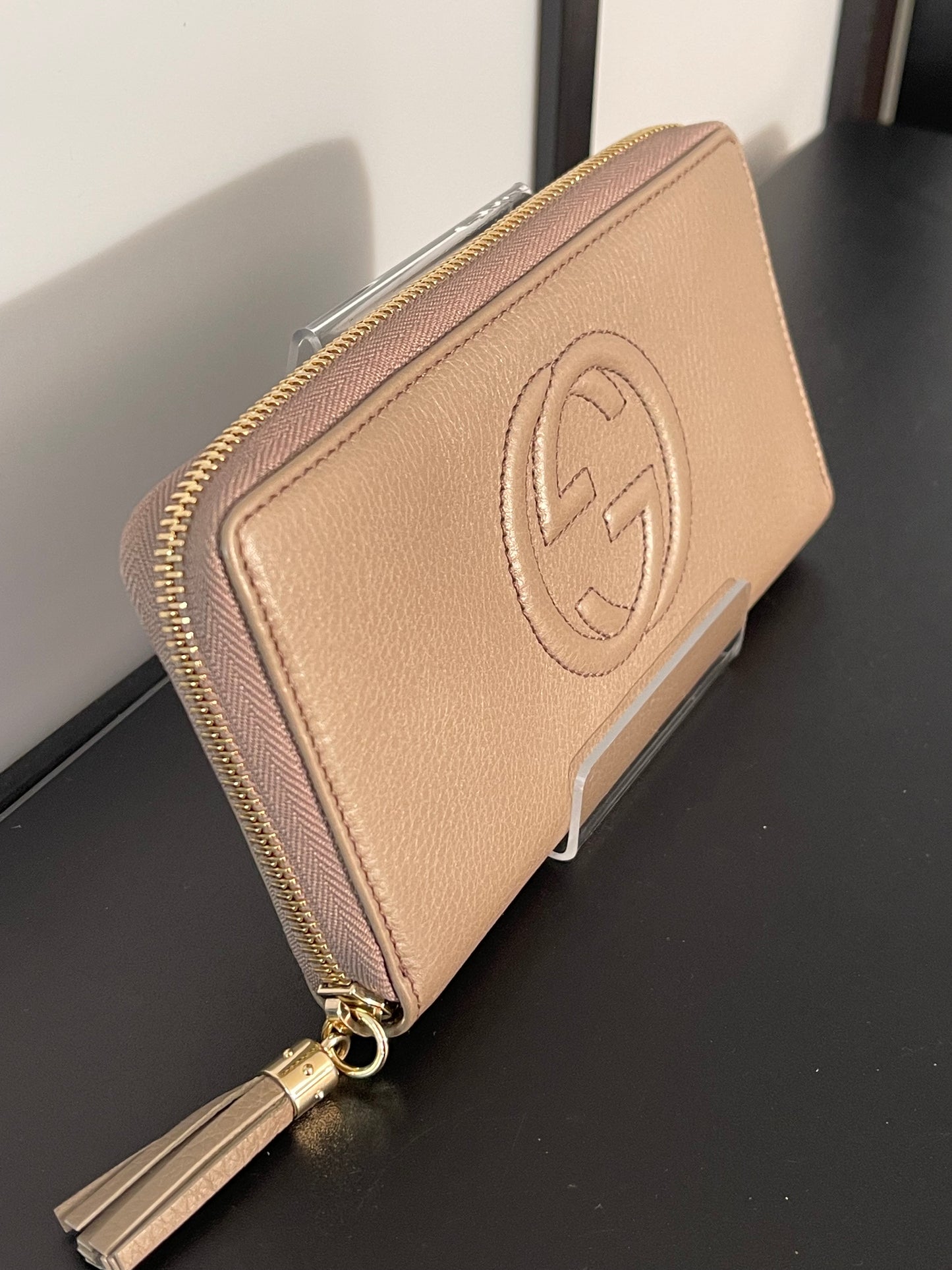 Pre-Owned Gucci Brown Monogram GG Canvas Zippy Wallet.