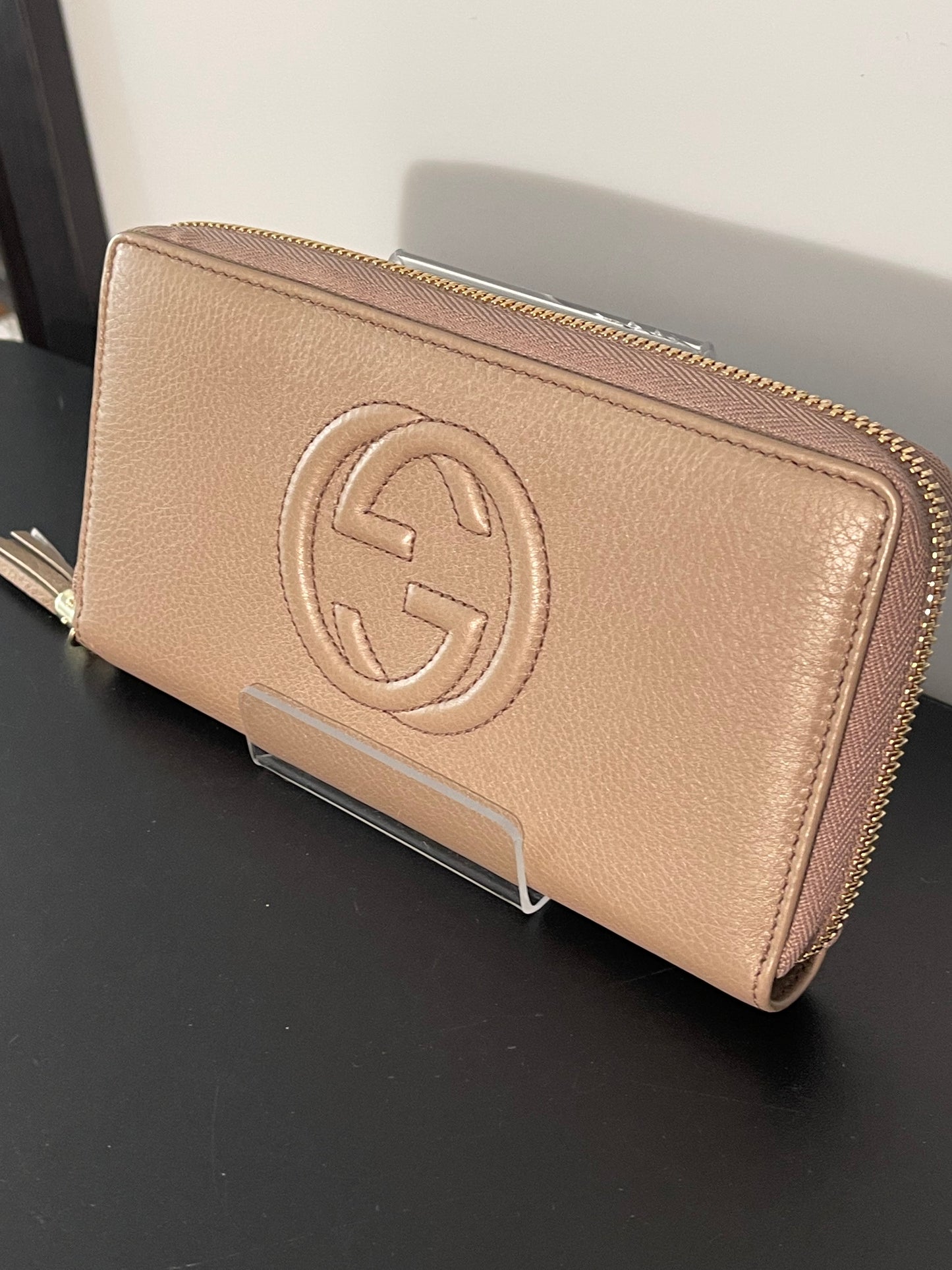 Pre-Owned Gucci Brown Monogram GG Canvas Zippy Wallet.