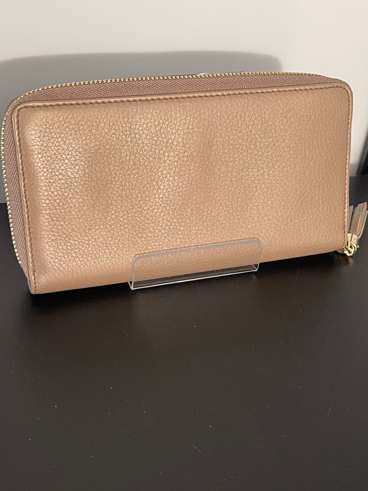 Pre-Owned Gucci Brown Monogram GG Canvas Zippy Wallet.