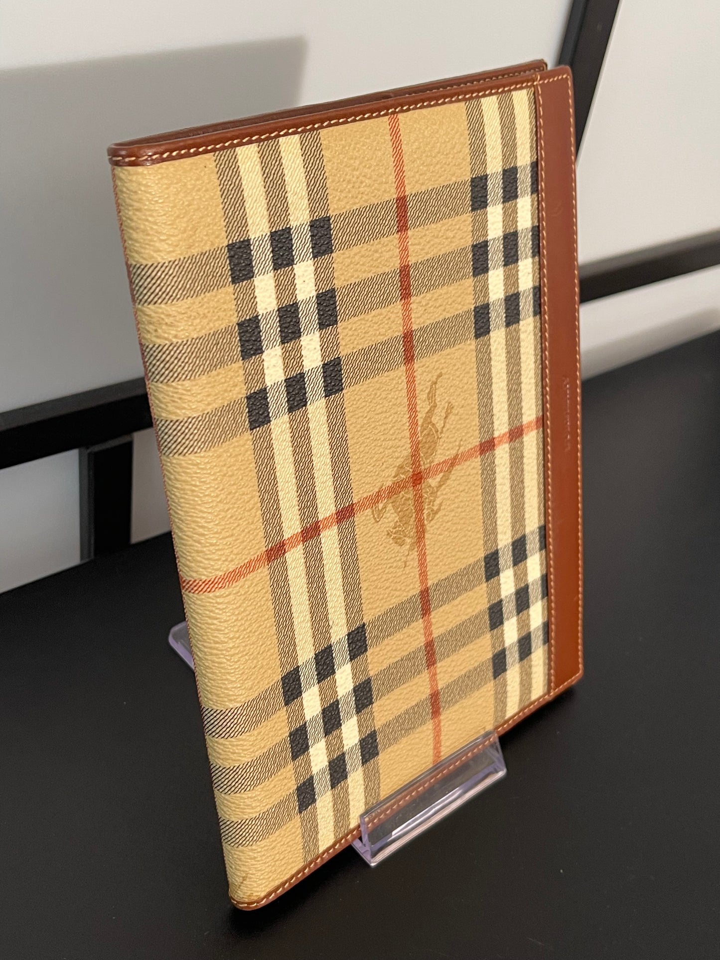 Pre-Owned Burberry Nova Check Agenda/Book Cover